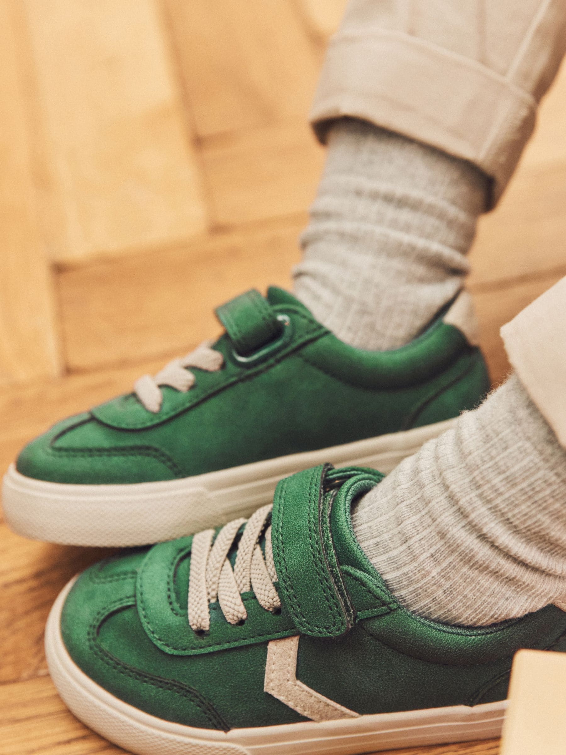 Green Touch Fastening Elastic Lace Trainers