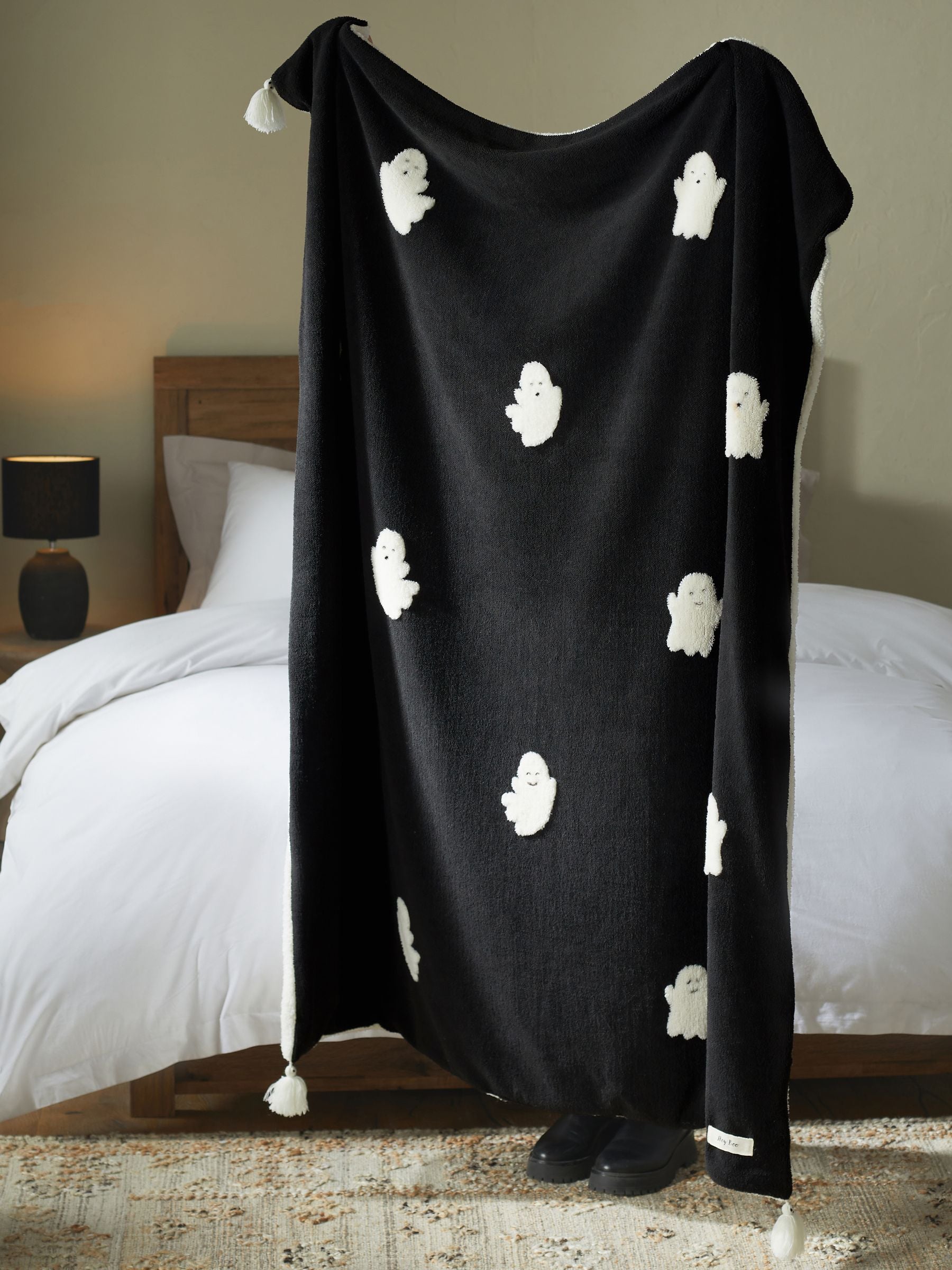 Black/White Halloween Ghost Fleece Throw