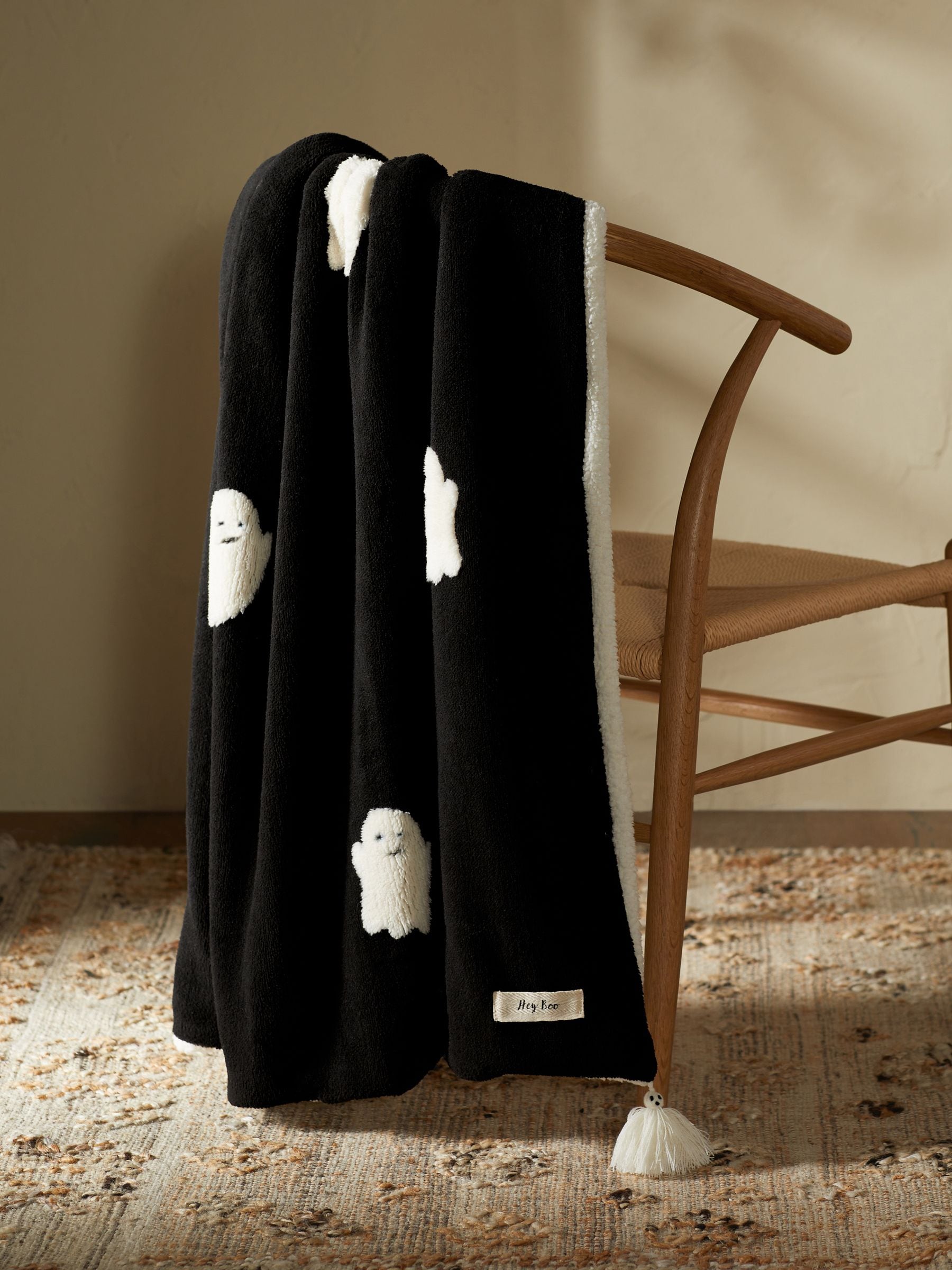 Black/White Halloween Ghost Fleece Throw