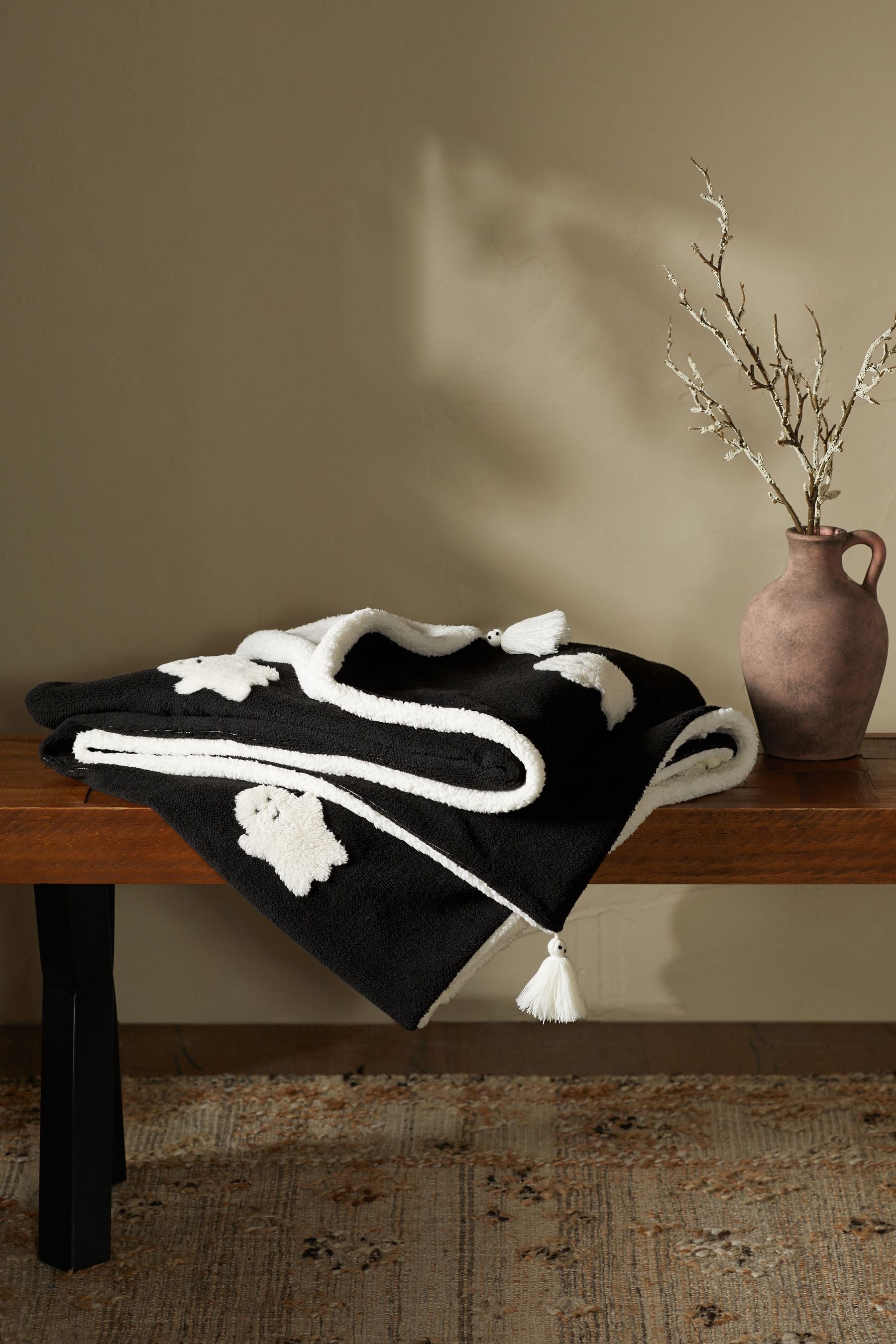 Black/White Halloween Ghost Fleece Throw