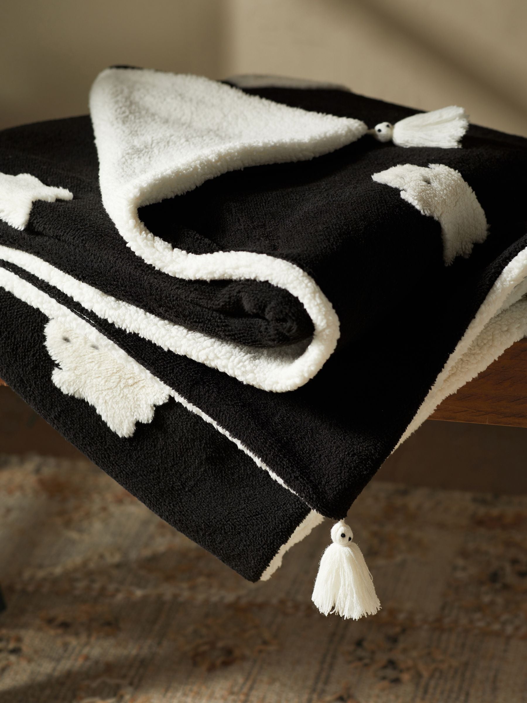 Black/White Halloween Ghost Fleece Throw