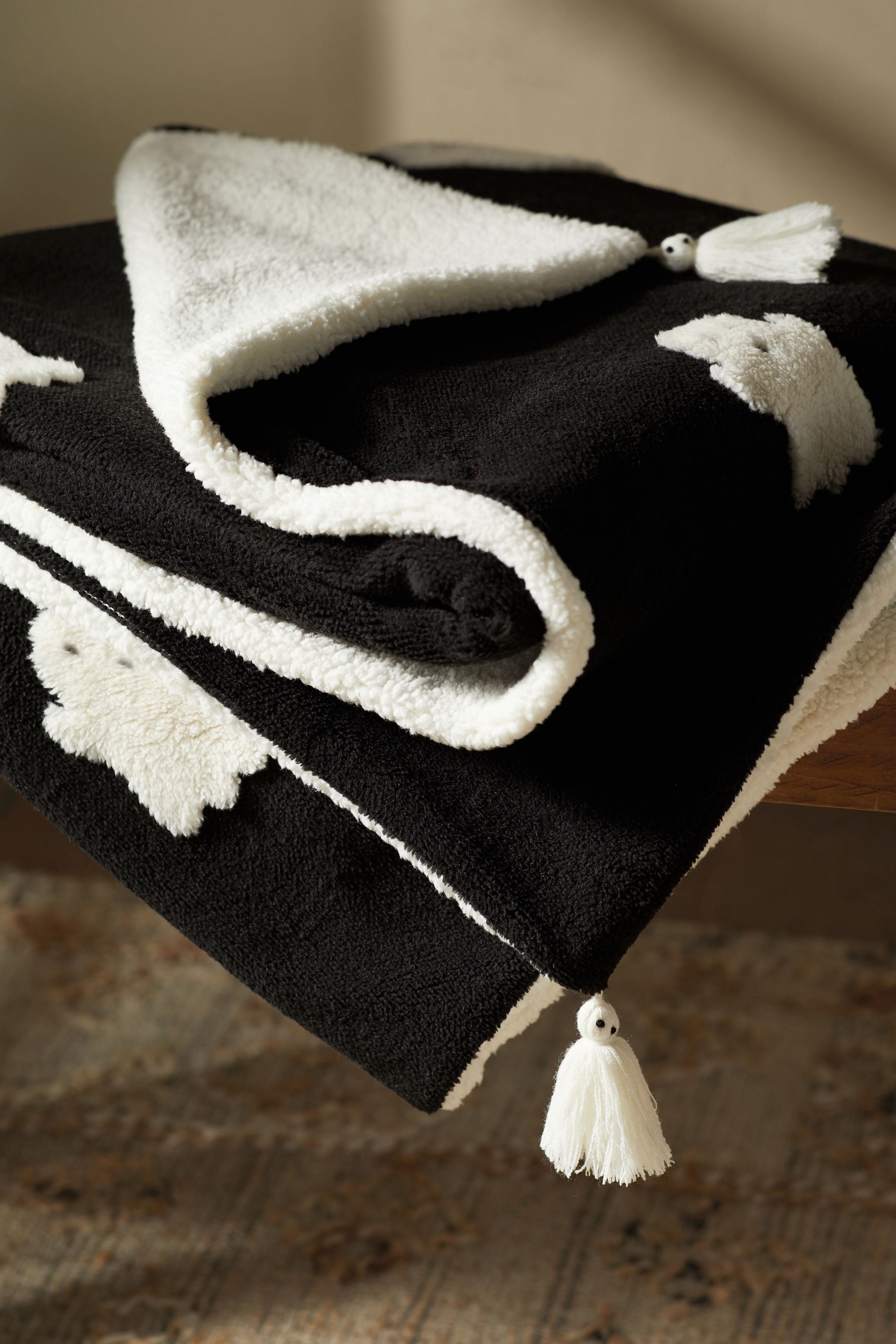 Black/White Halloween Ghost Fleece Throw