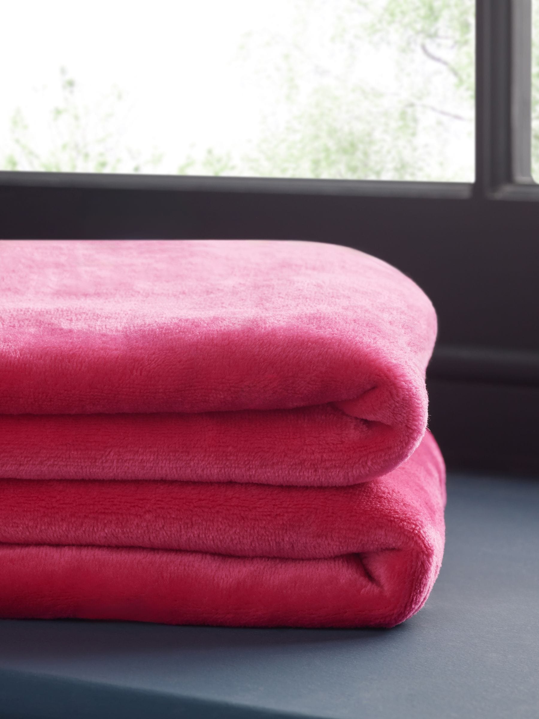 Fushsia Pink Plush Fleece Throw