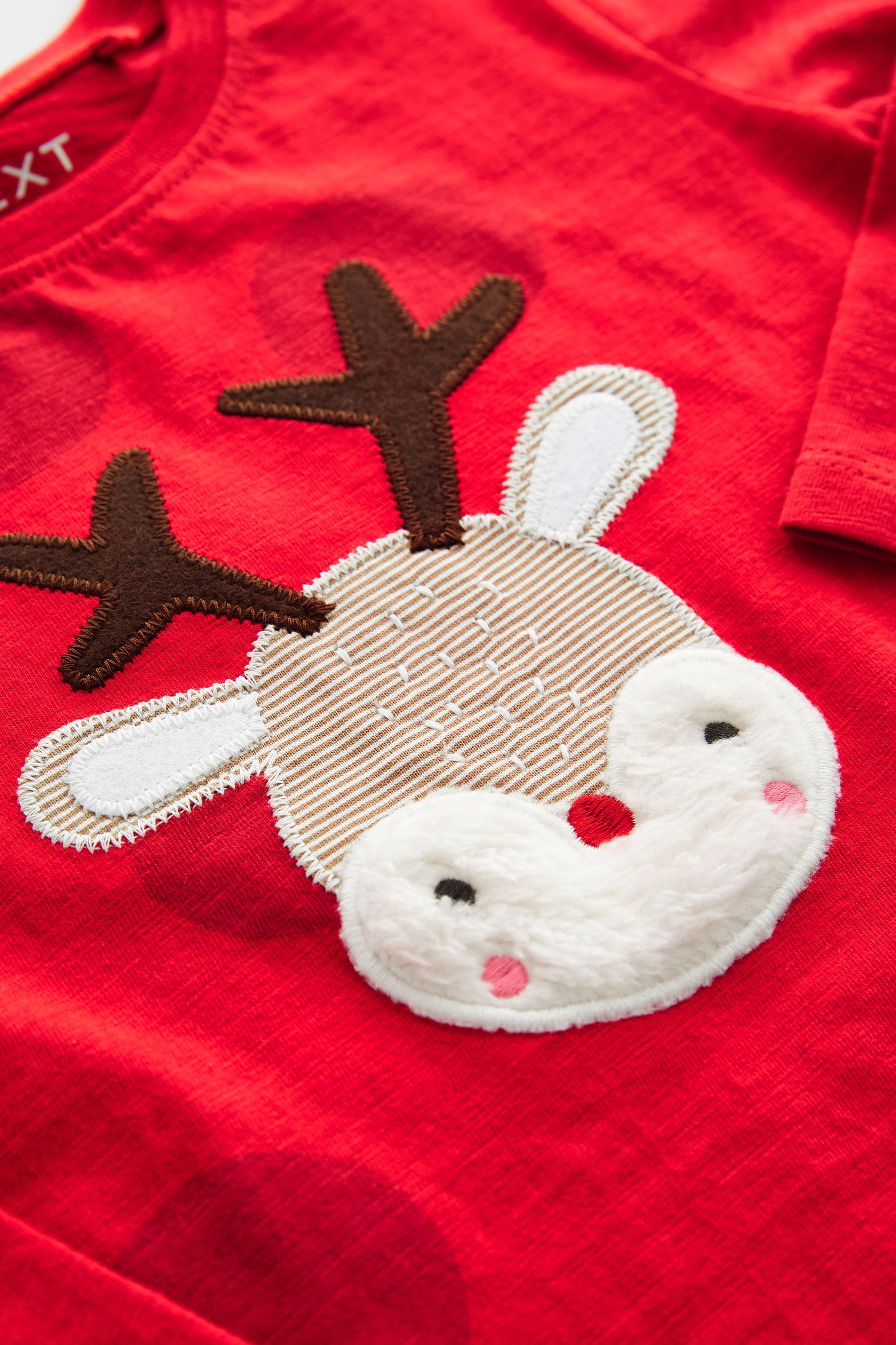 Red Applique Christmas Reindeer 100% Cotton Long Sleeve T-Shirt (3mths-7yrs)