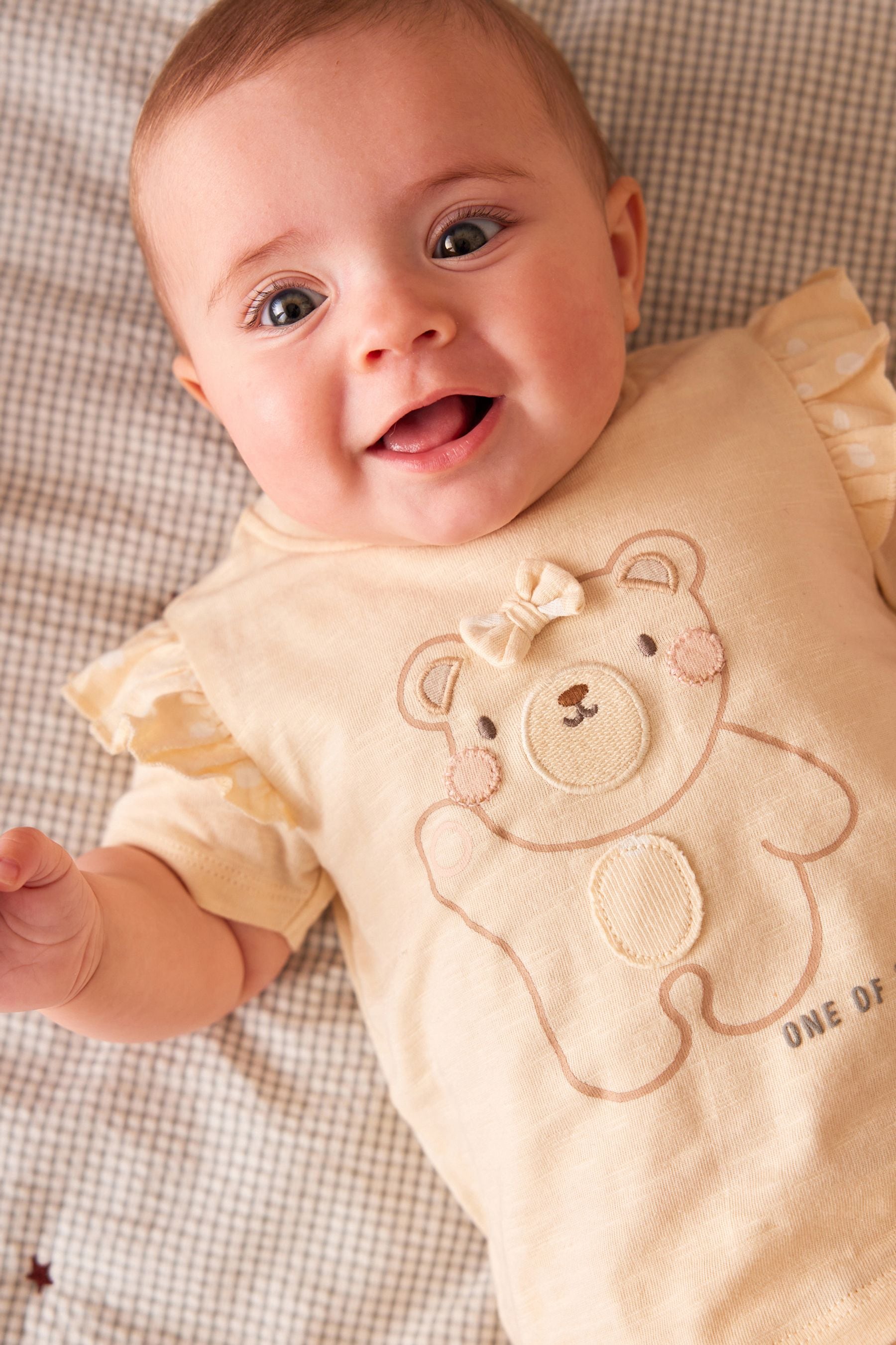 Cream Bear Baby Top and Shorts 2 Piece Set