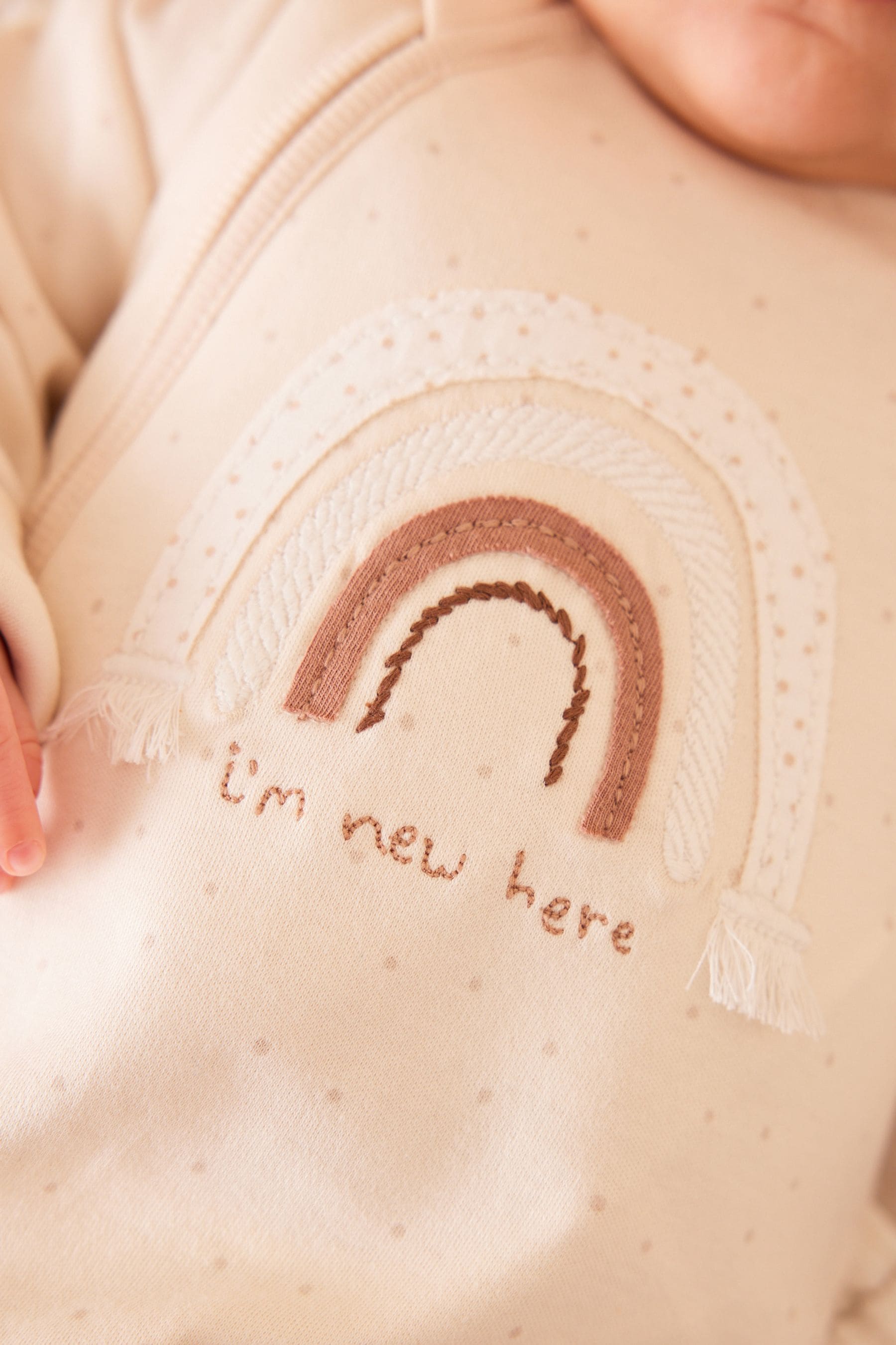 Neutral I'm New Here Single Sleepsuit (0-9mths)