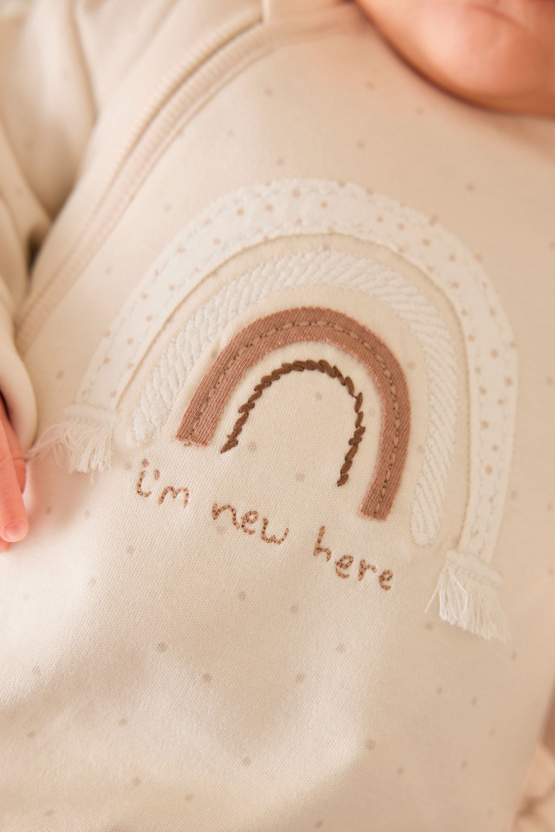 Neutral I'm New Here Single 100% Cotton Sleepsuit (0-9mths)