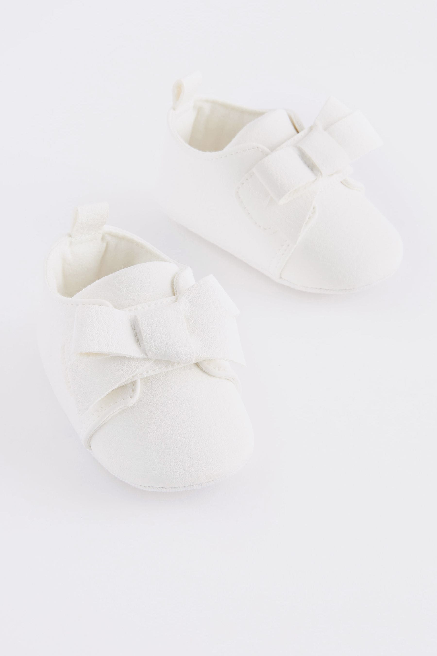 White Bow Baby Trainers (0-24mths)