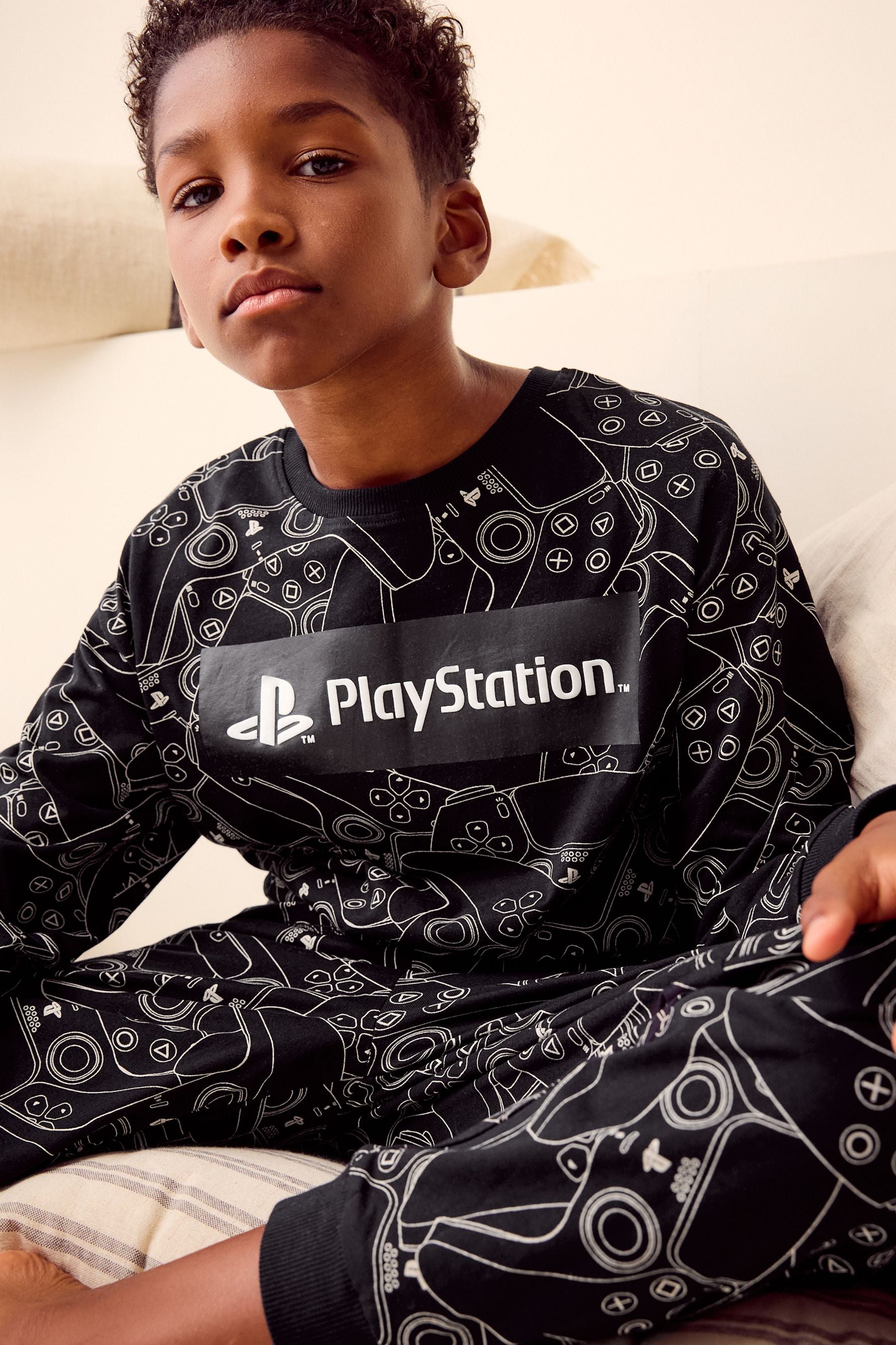 Black/White Playstation Single Long Leg Sleeve 100% Cotton Pyjamas (3-16yrs)