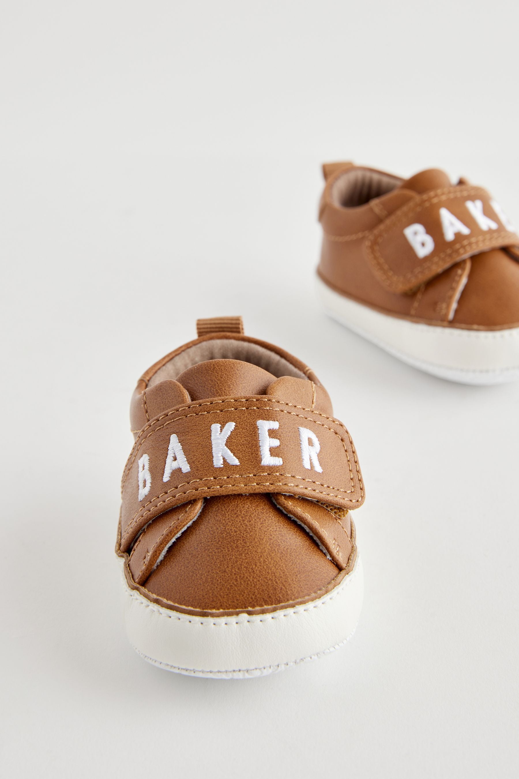 Baker by Ted Baker Boys Padders Trainers