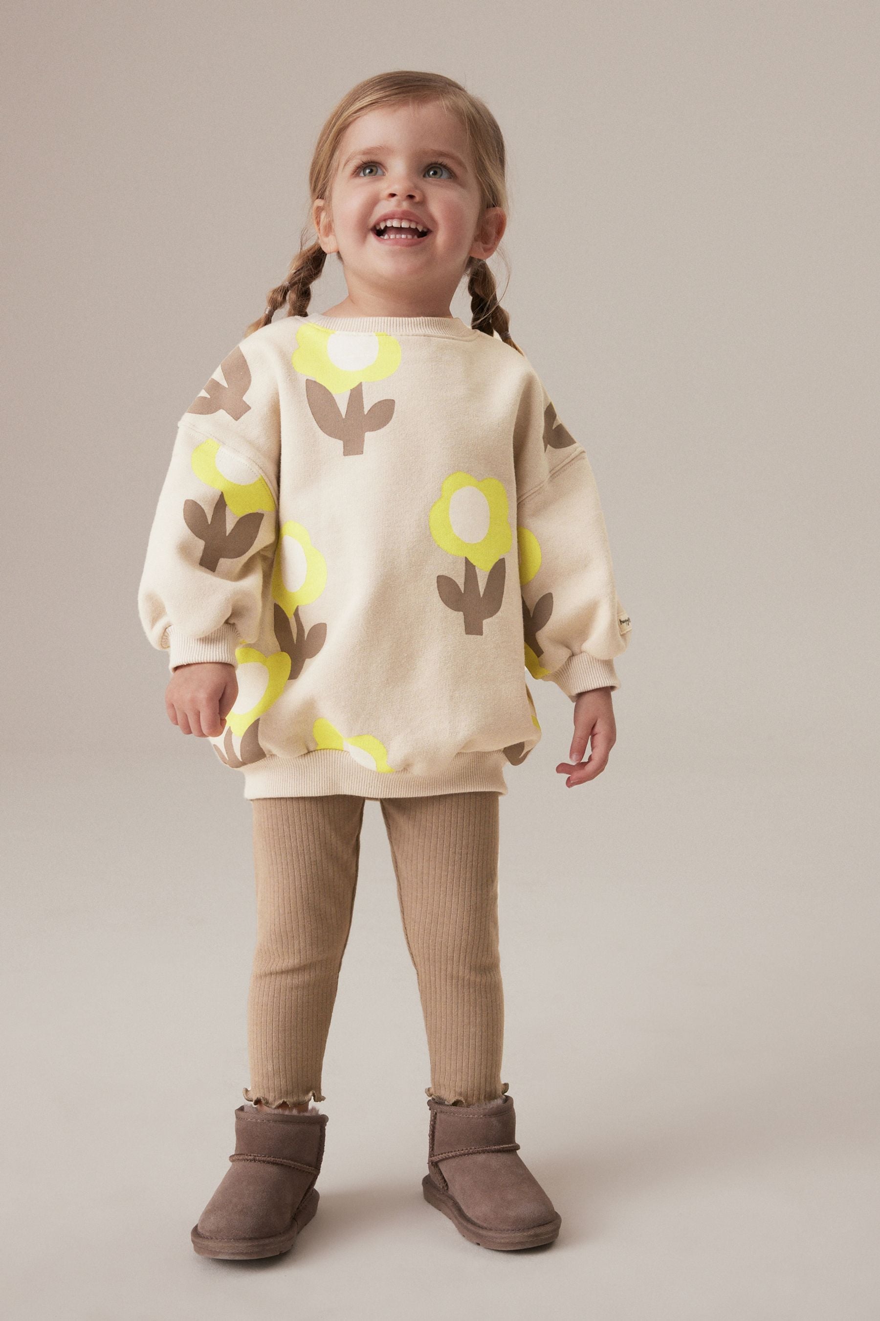 Cream Sweatshirt and Leggings Set (3mths-7yrs)