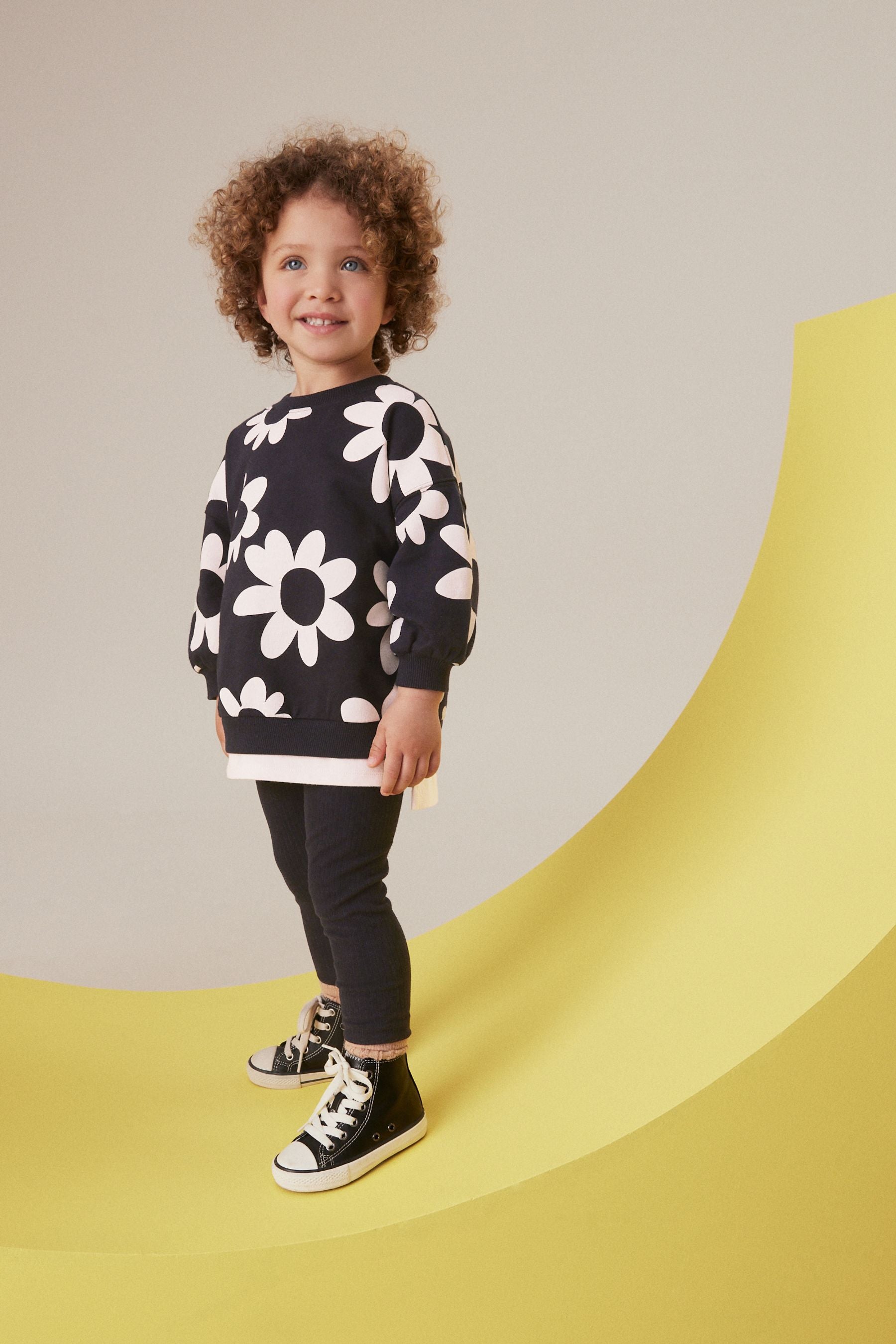 Black/White Flowers Sweatshirt and Leggings Set (3mths-7yrs)