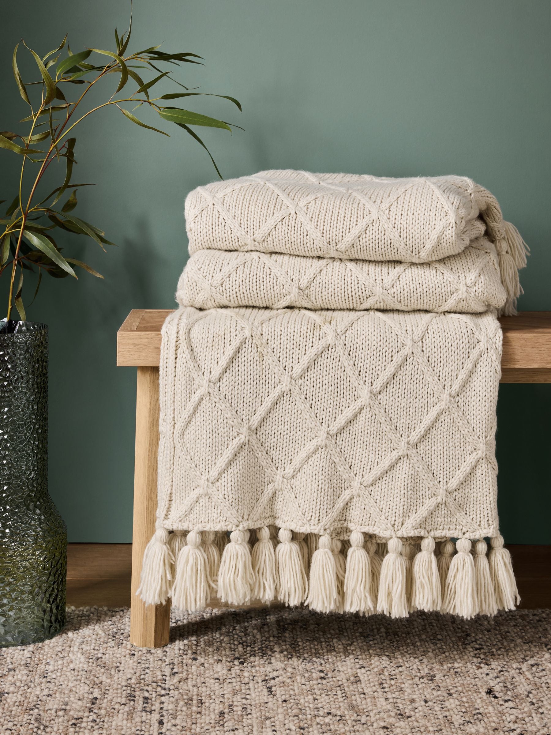 Light Natural Chunky Cable Knit Throw