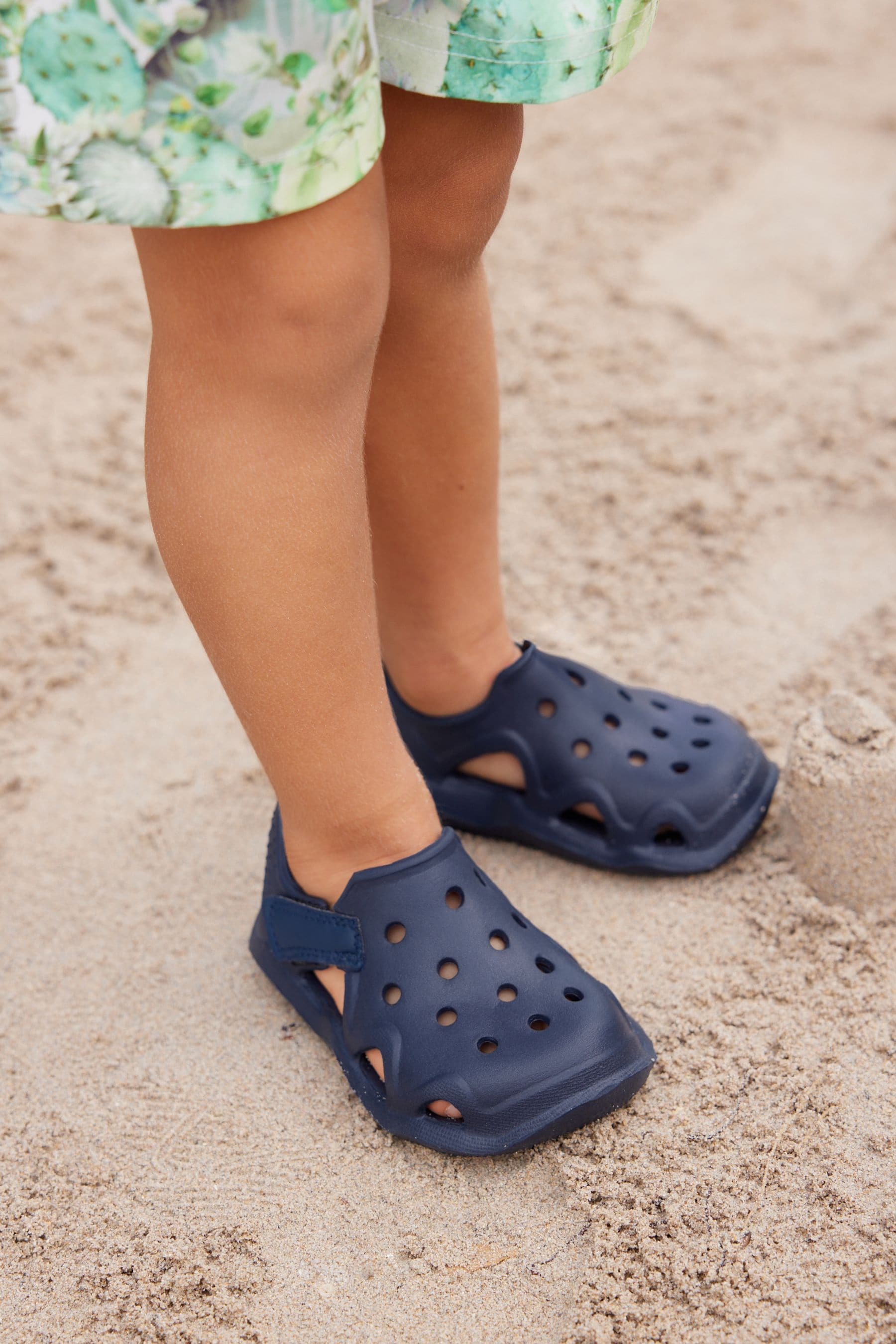 Navy Moulded Closed Toe Clogs