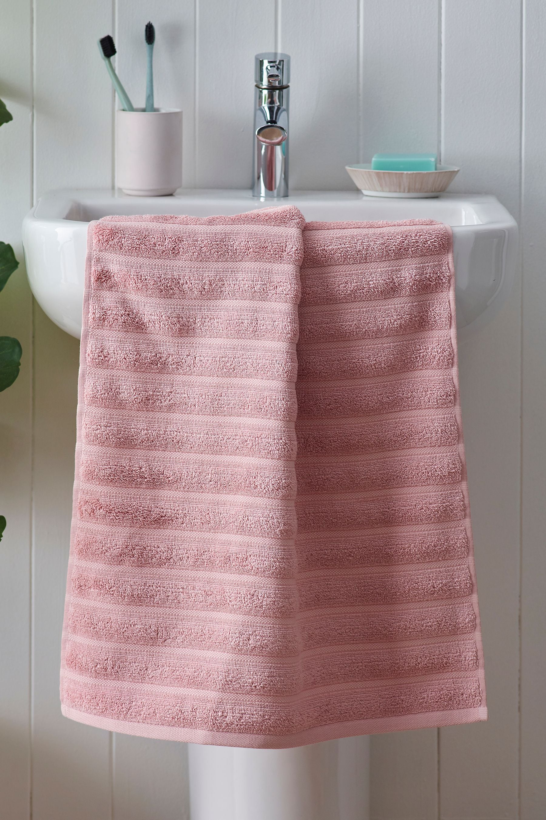 Pink Ribbed Towel with 100% Cotton