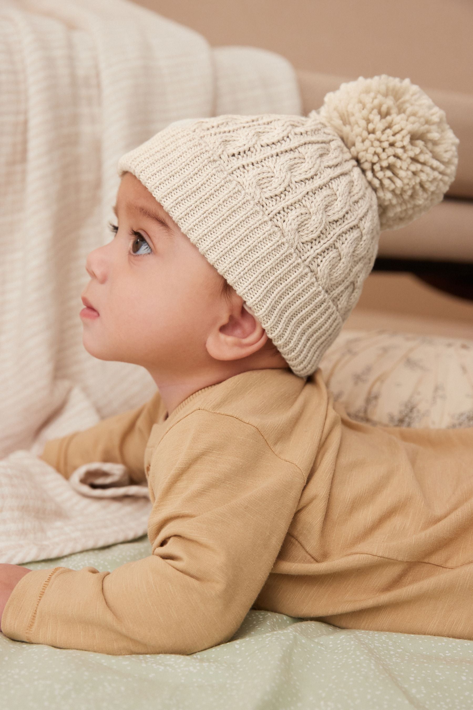 Oatmeal Baby Cable Knitted Hat with Pom Pom (0mths-2yrs)