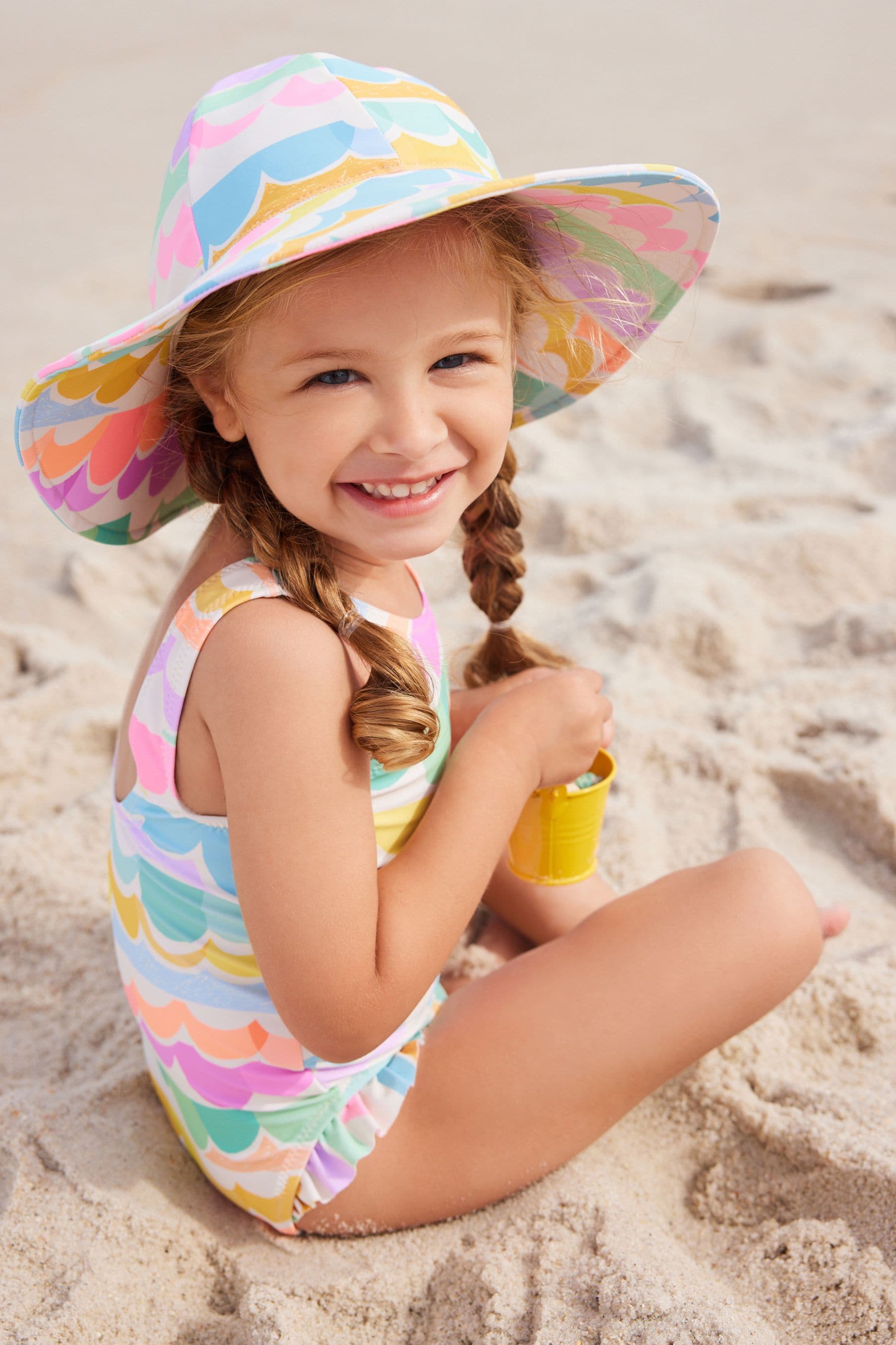 Multi Scallop Rainbow Swim Hat (3mths-10yrs)