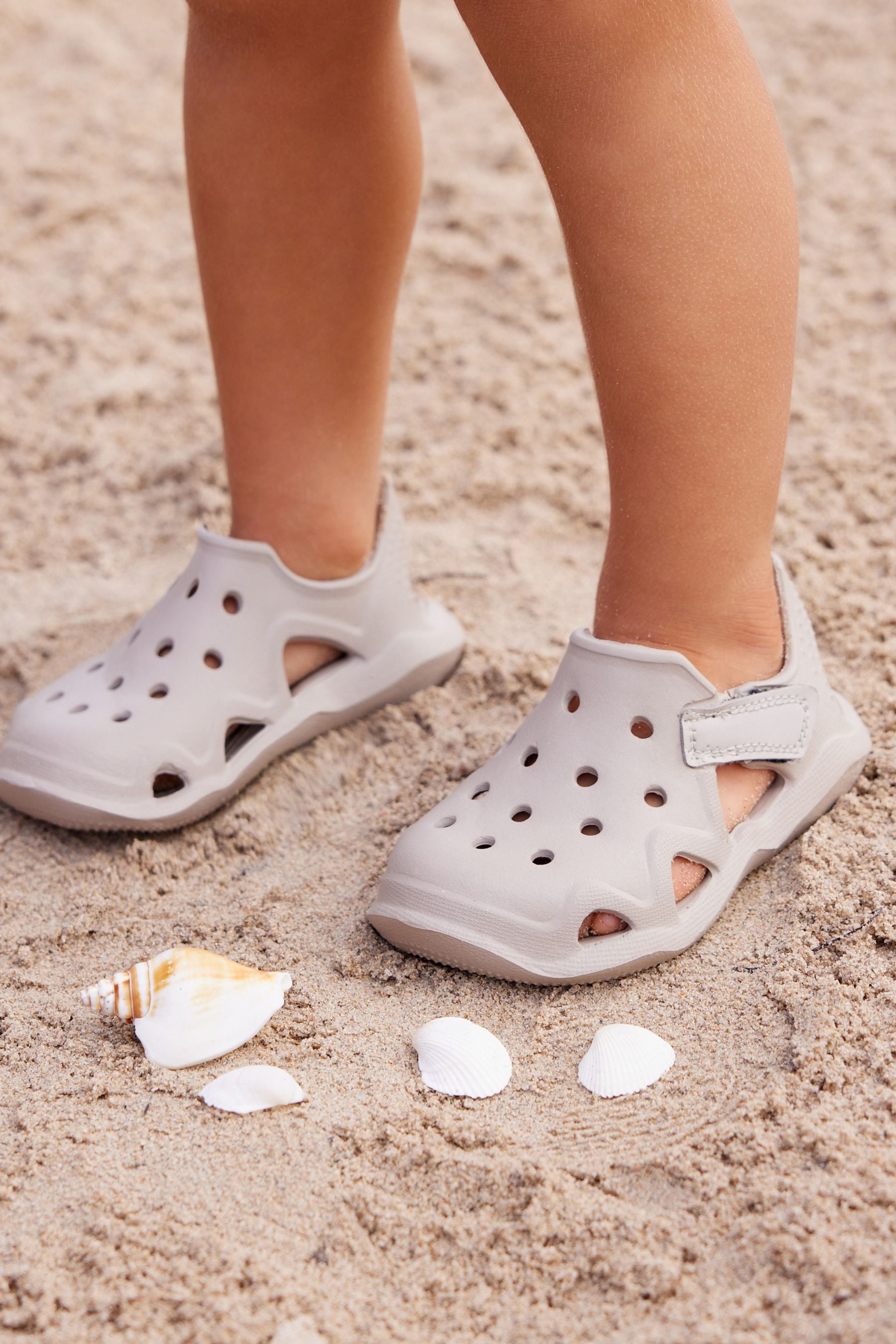 Neutral Moulded Closed Toe Clogs