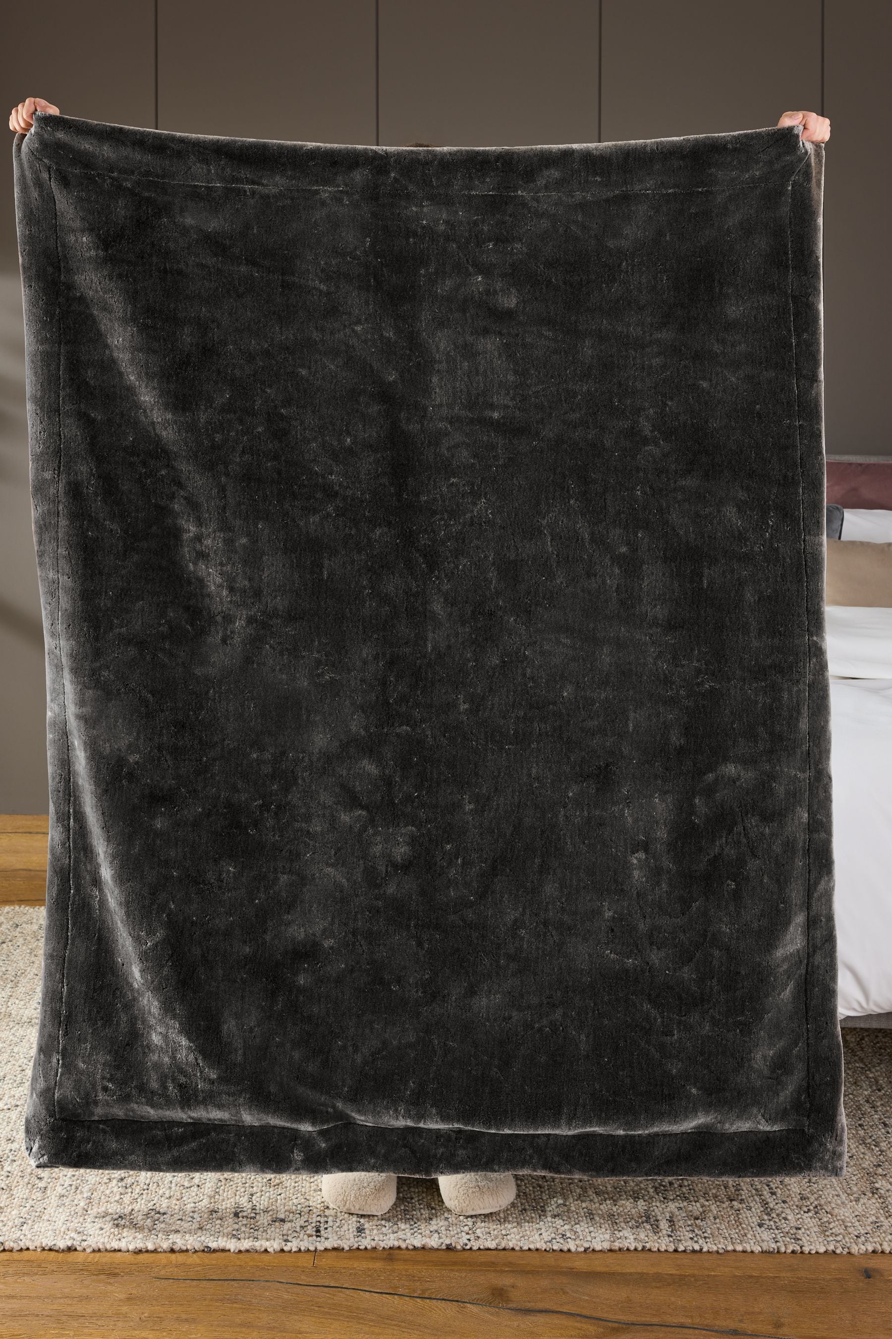 Charcoal Grey Ariana Faux Fur Throw