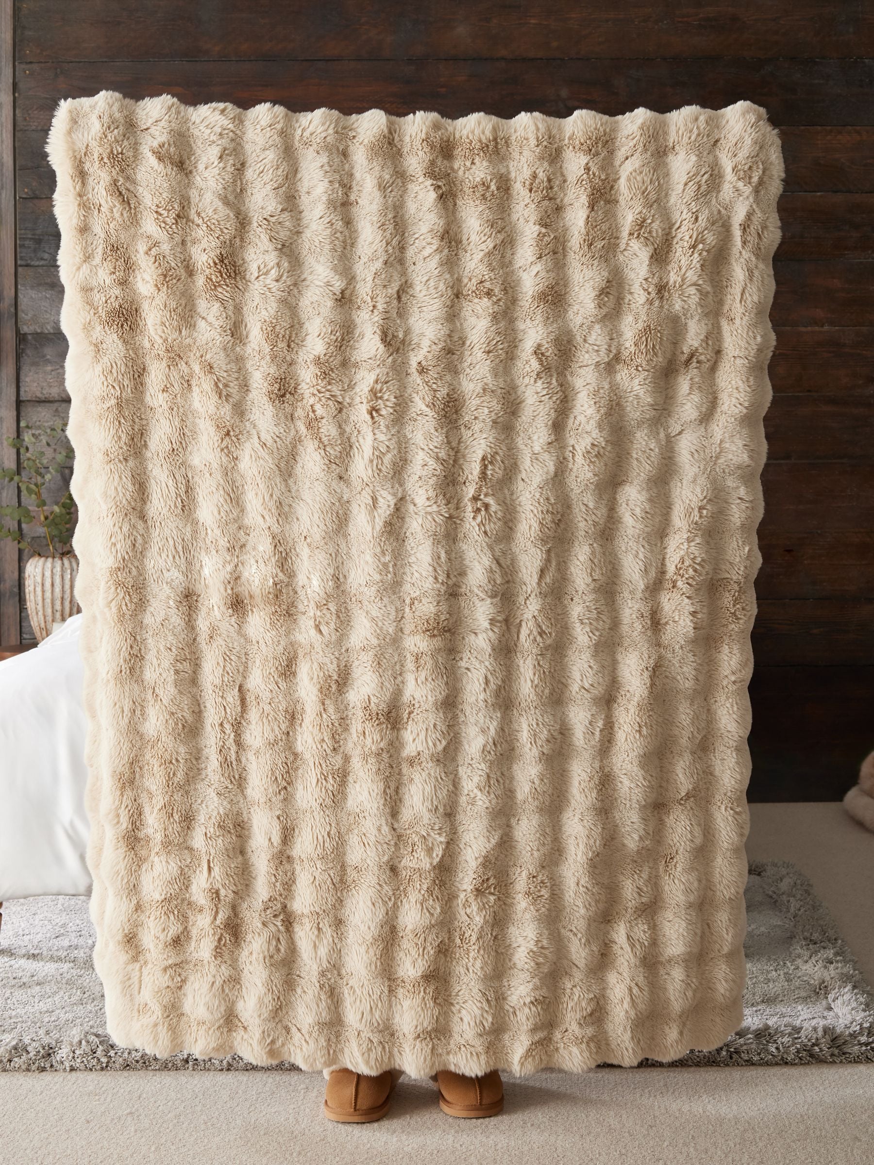 Mink Brown Aspen Faux Fur Throw