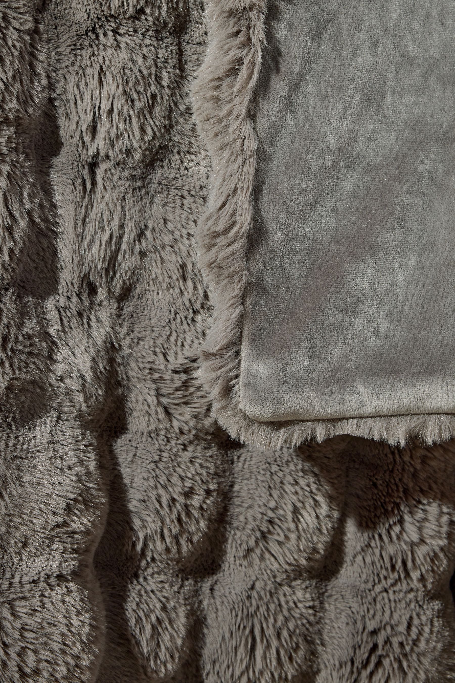 Charcoal Grey Aspen Faux Fur Throw