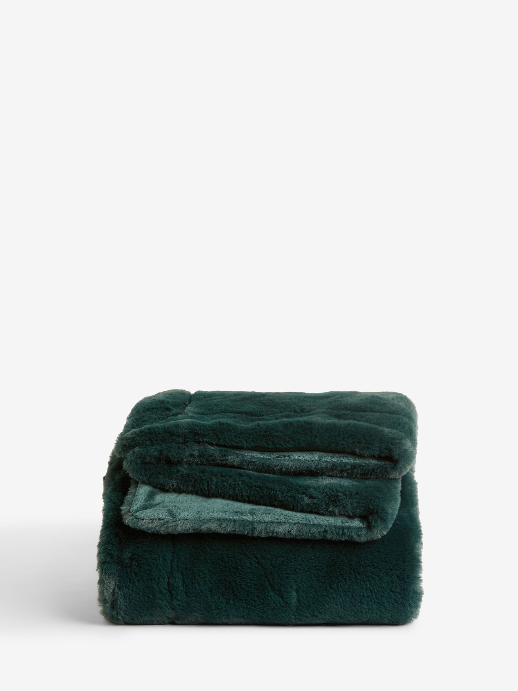 Green Soft To Touch Plush Faux Fur Throw