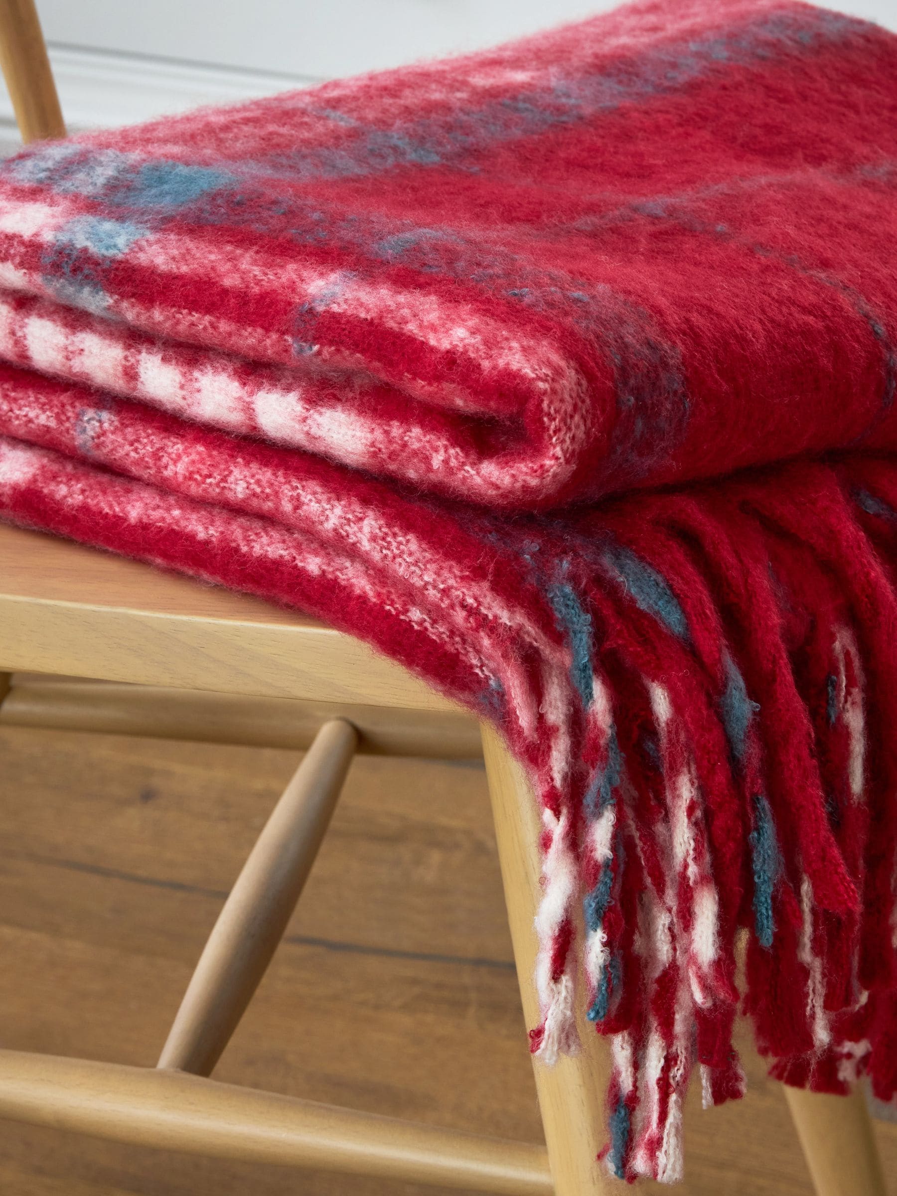 Red Super Soft Ludlow Throw