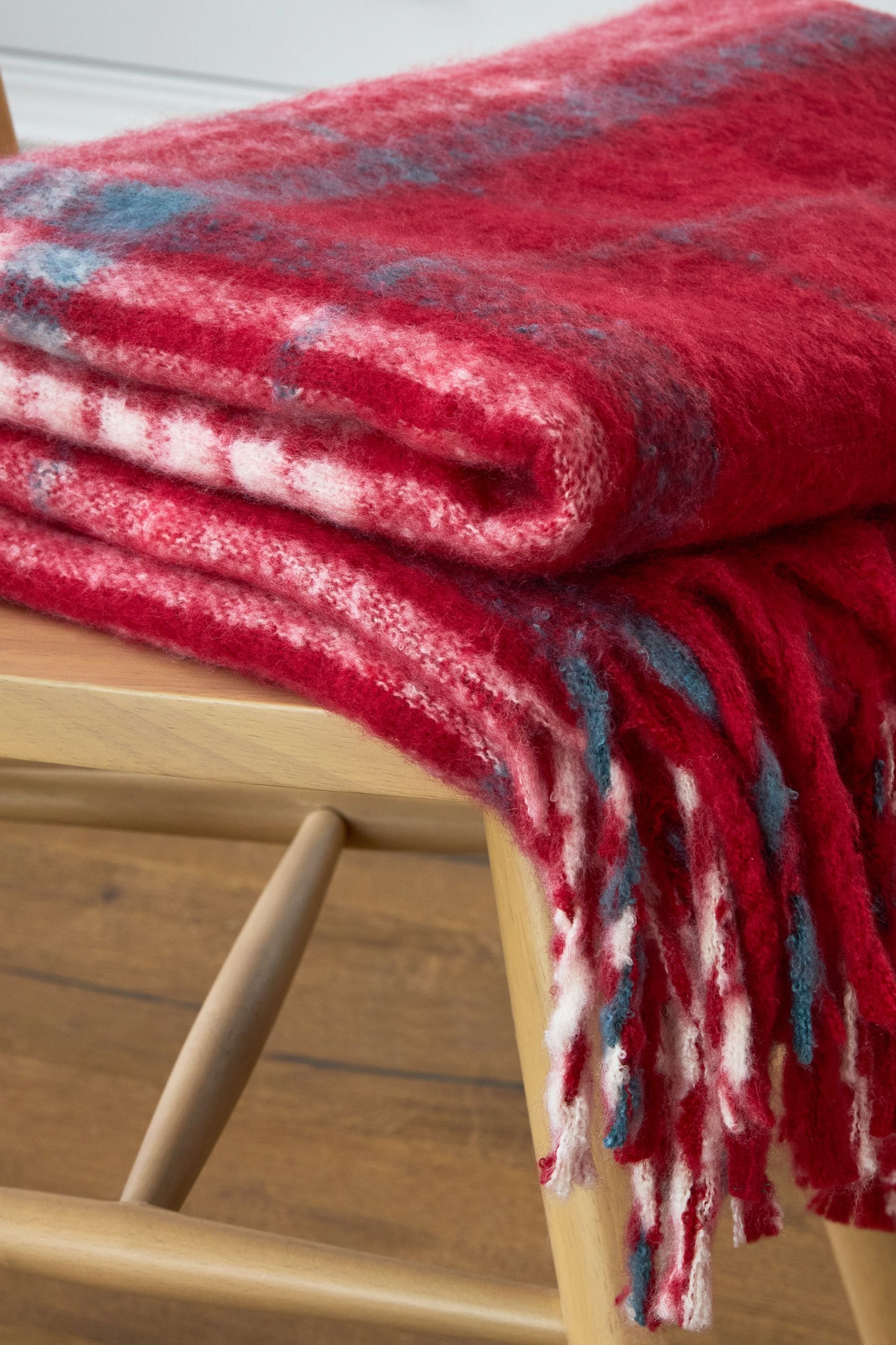 Red Super Soft Ludlow Throw