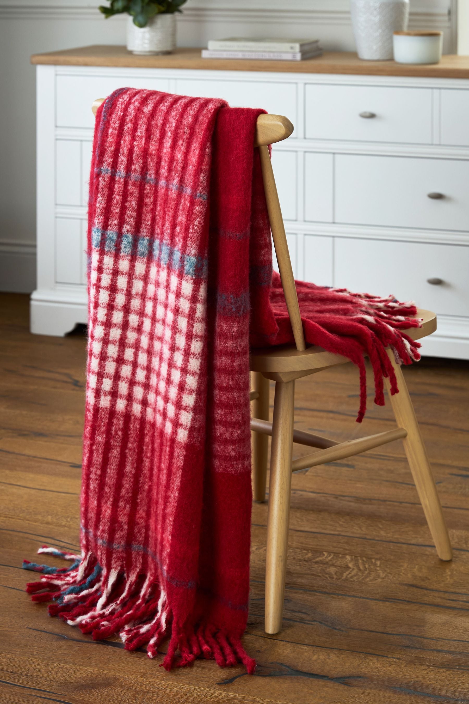 Red Super Soft Ludlow Throw