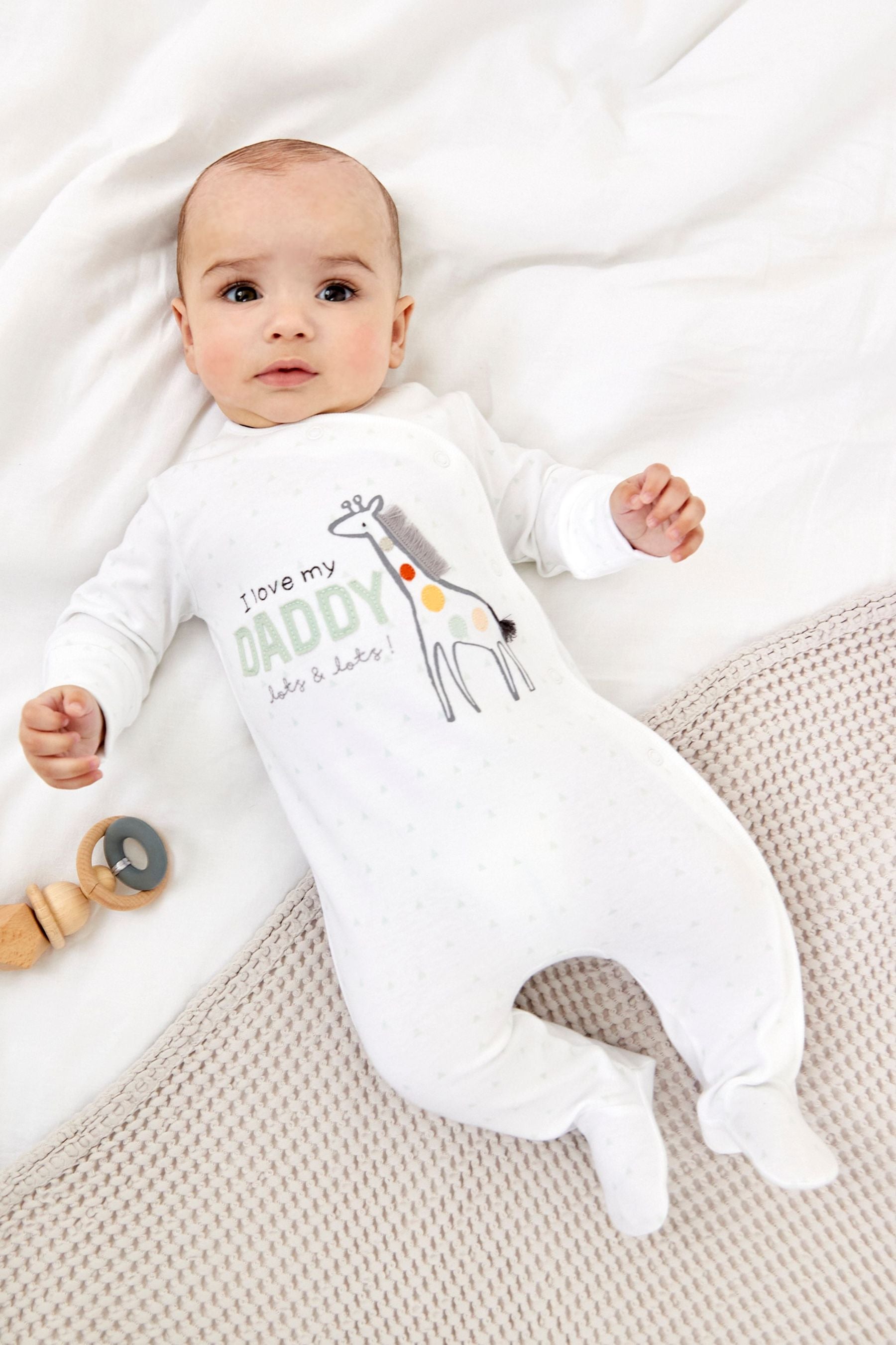 Daddy Giraffe Single Baby Sleepsuit (0-18mths)