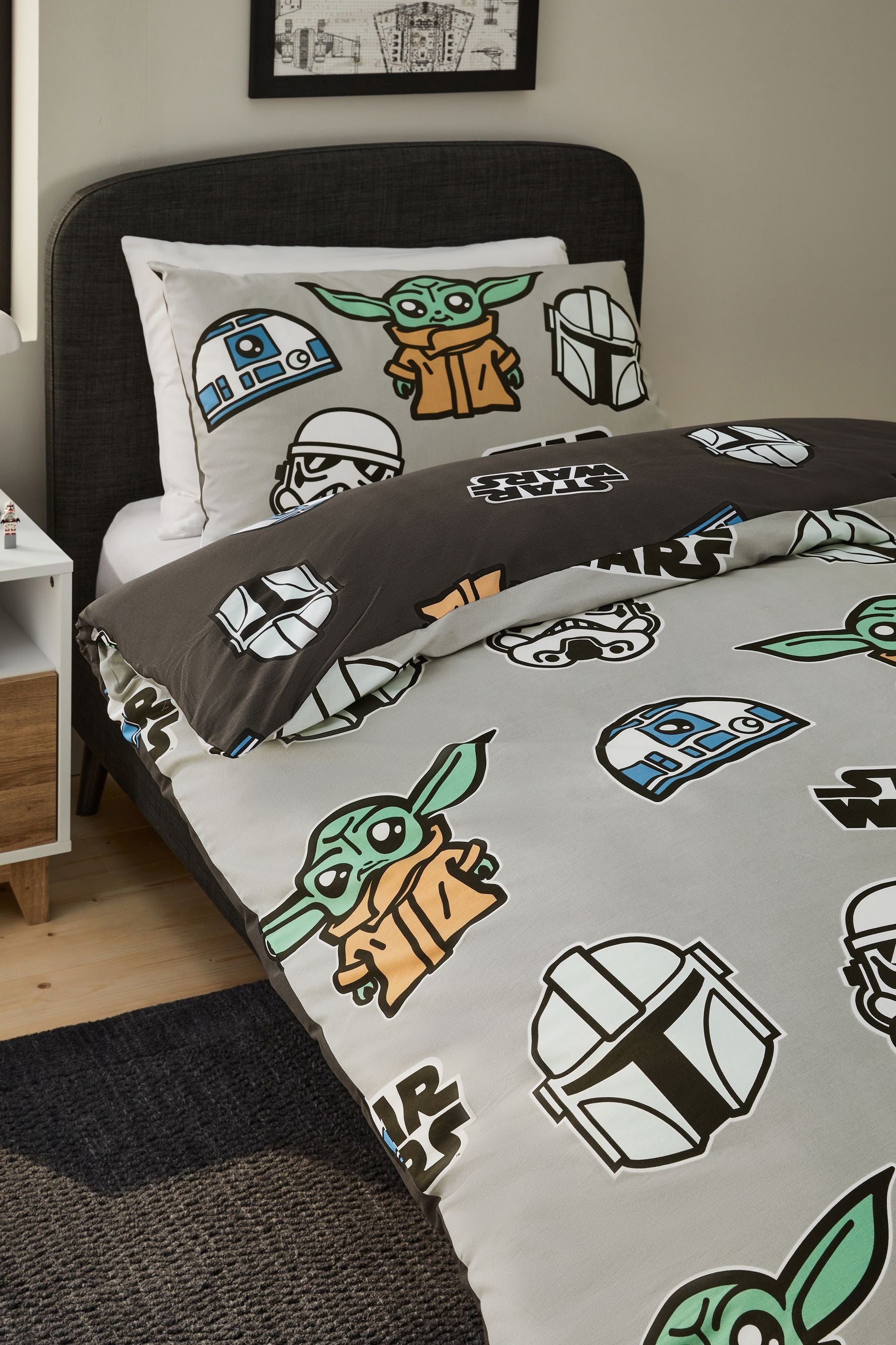 Grey Glow in the Dark Star Wars Grogu 100% Cotton Duvet Cover and Pillowcase Set