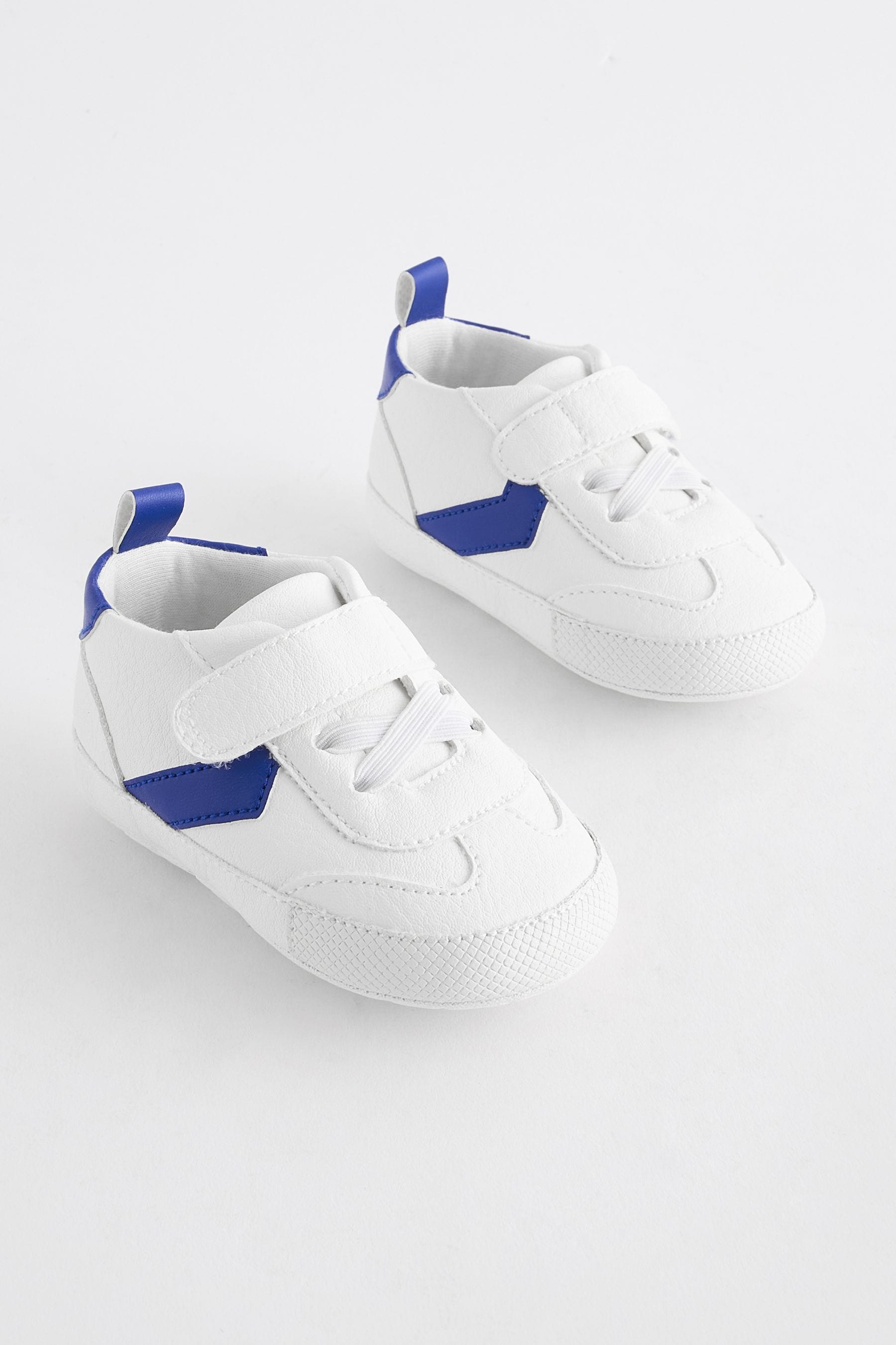 White/Blue Touch Fastening Chevron Baby Trainers (0-24mths)