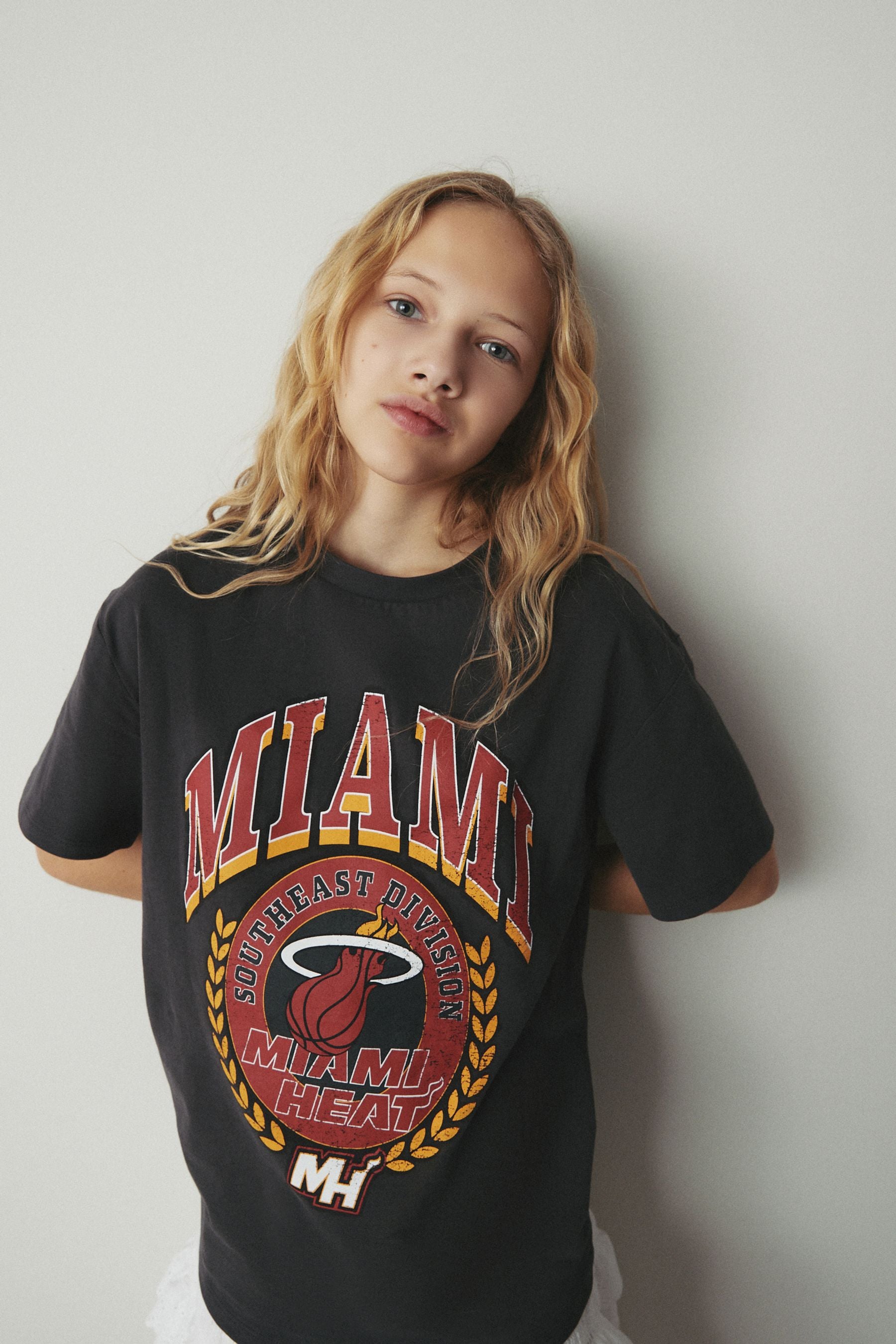 Grey Miami Heat NBA Oversized Graphic T-Shirt (3-16yrs)