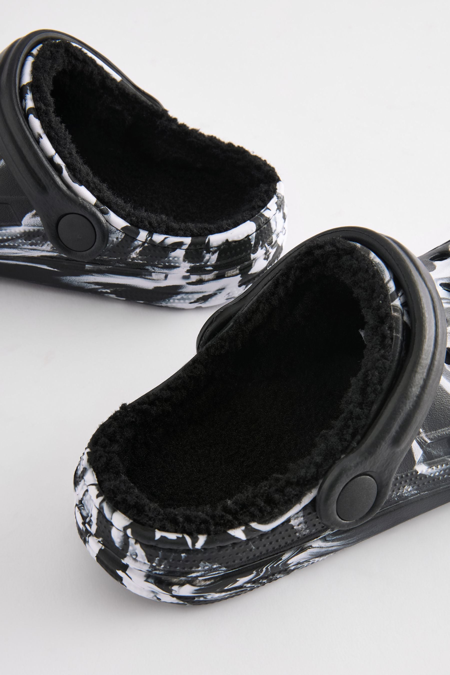 Black/White Slipper Clogs