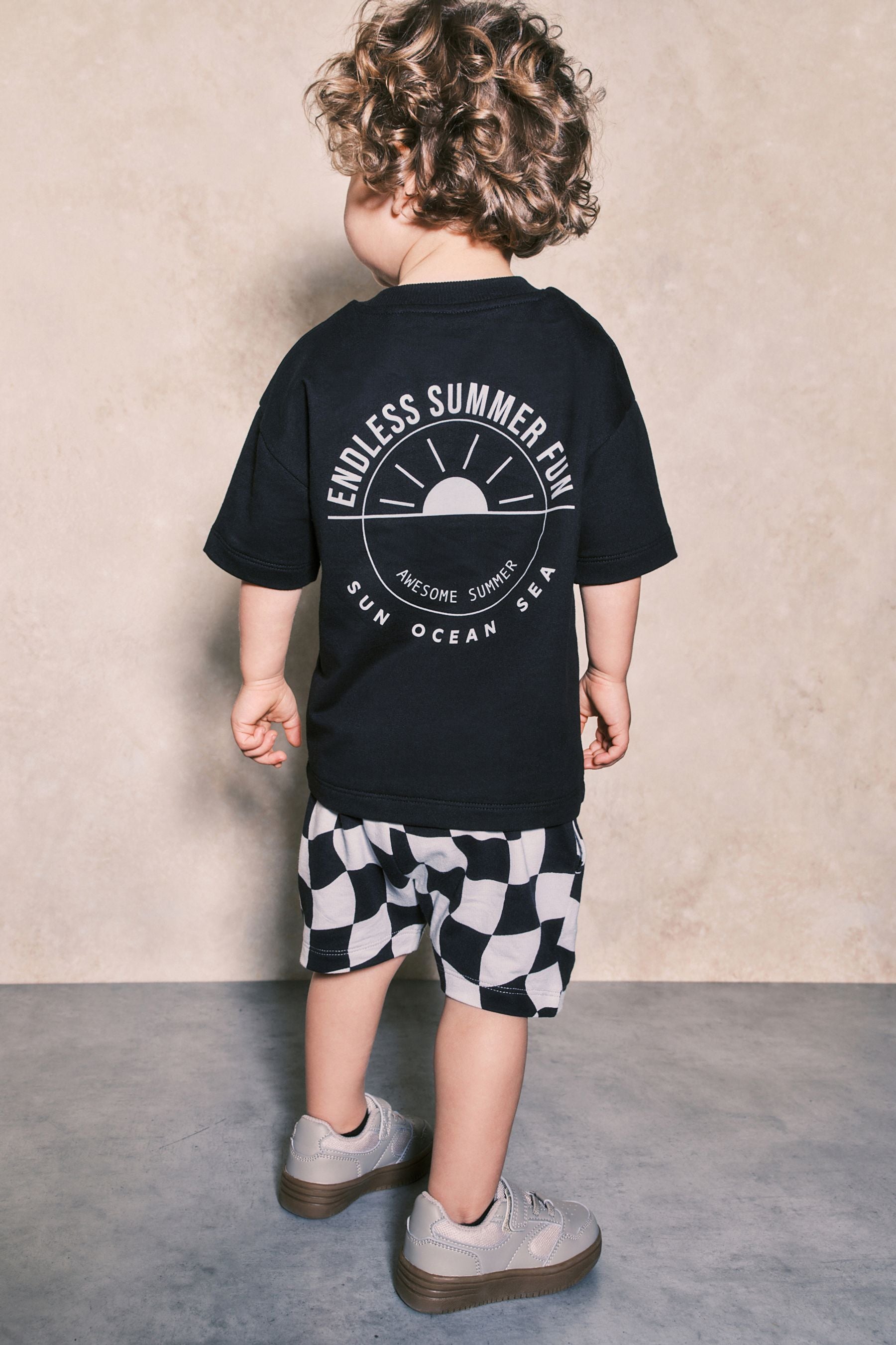 Black T-Shirt And Shorts Set (3mths-7yrs)