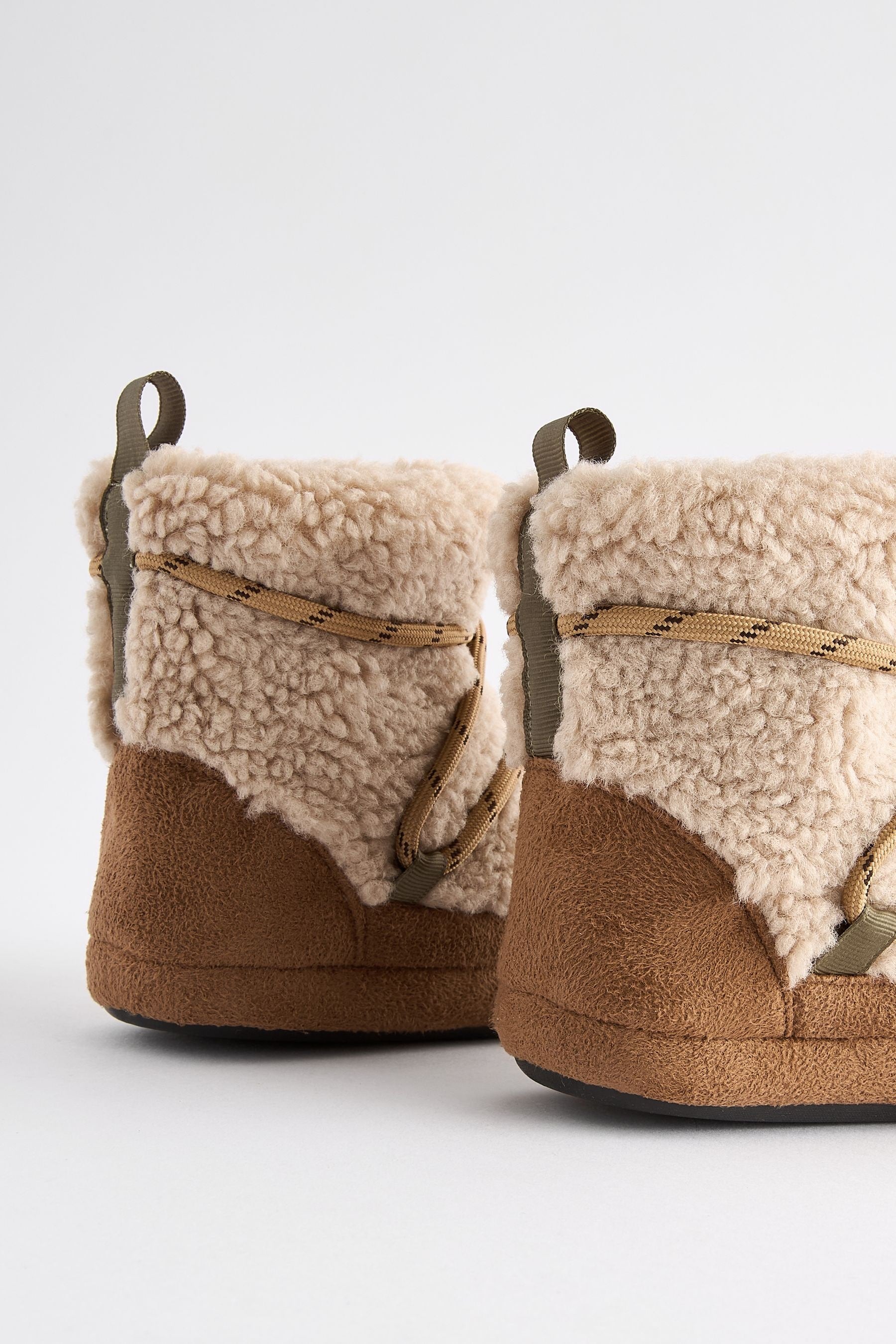 Neutral Borg Slipper Boots