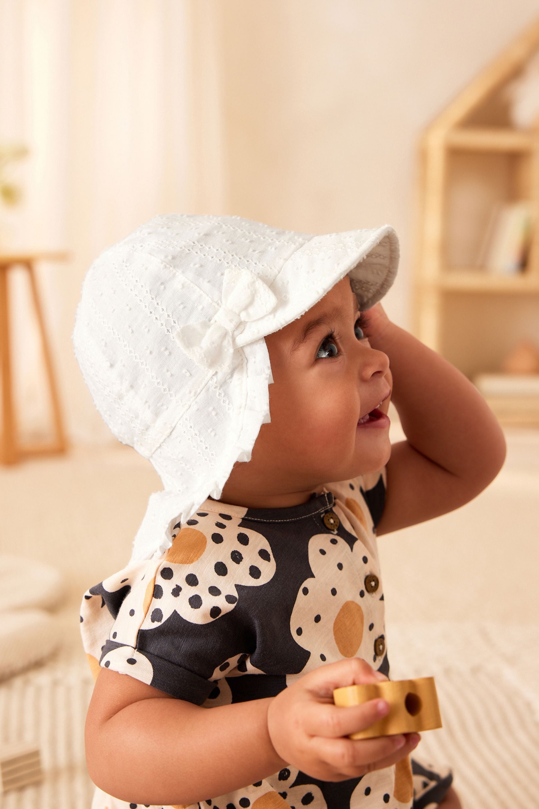 White Legionnaire Baby Hat (0mths-2yrs)