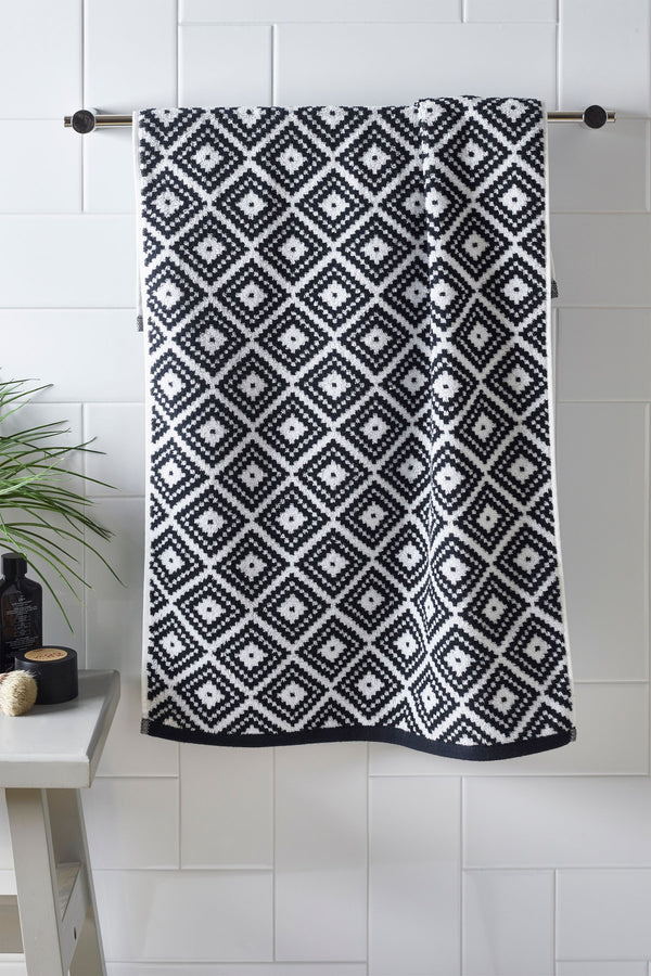 Black/White Diamond Geo Towel 100% Cotton