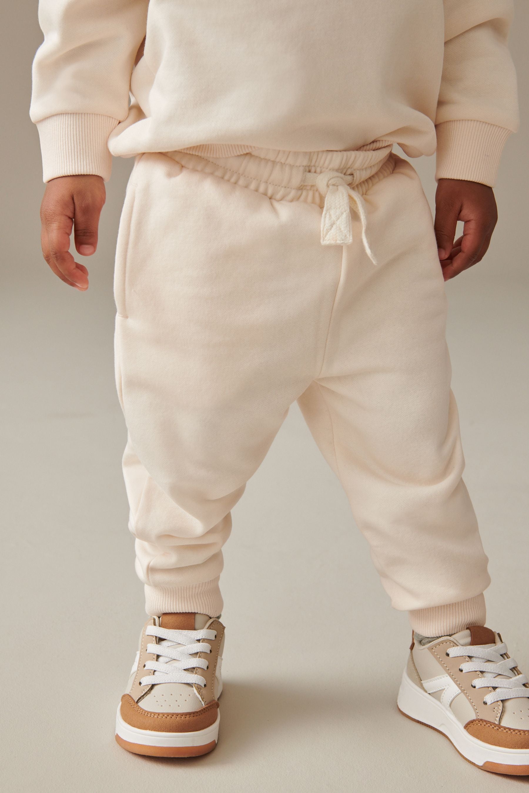 White Ecru Jersey Sweatshirt And Joggers Set (3mths-7yrs)