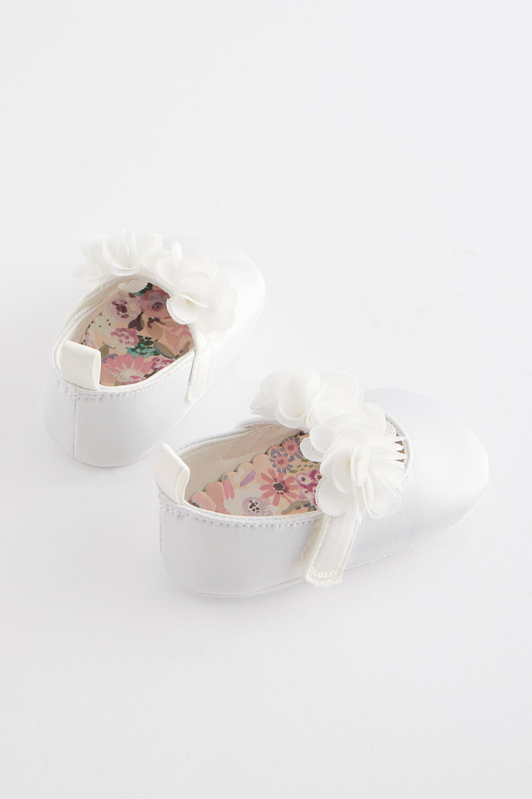 White Corsage Occasion Baby Shoes (0-24mths)