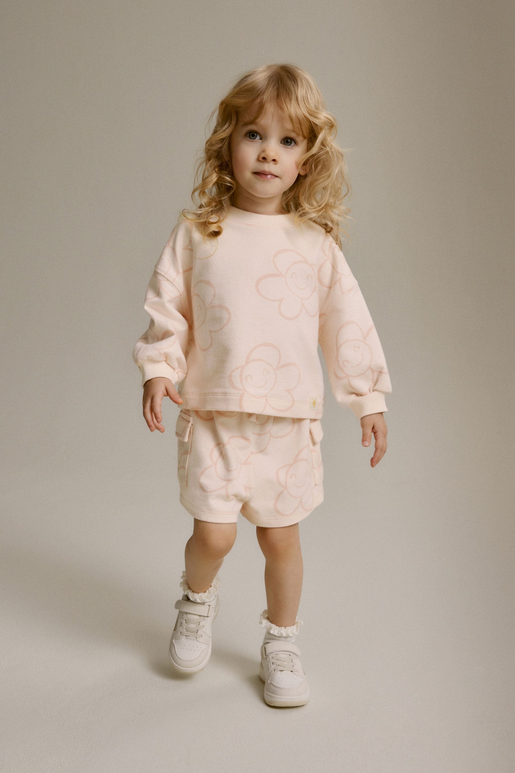 Cream Crew and Shorts Set (3mths-7yrs)