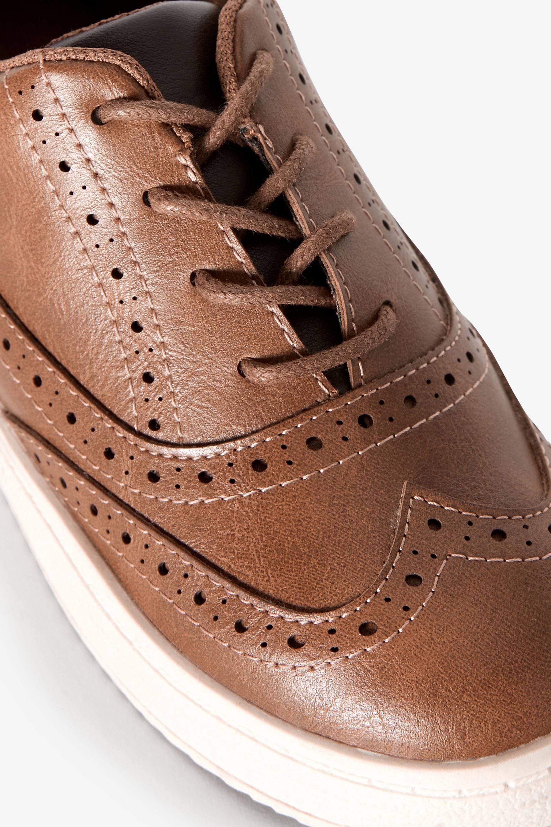 Tan Brown Lace-Up Brogue Shoes