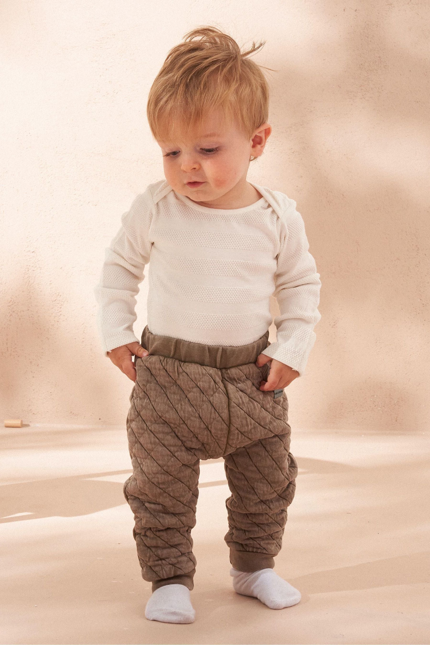 Angel & Rocket Natural Flynn Popcorn Bodysuit And Quilted Joggers Set