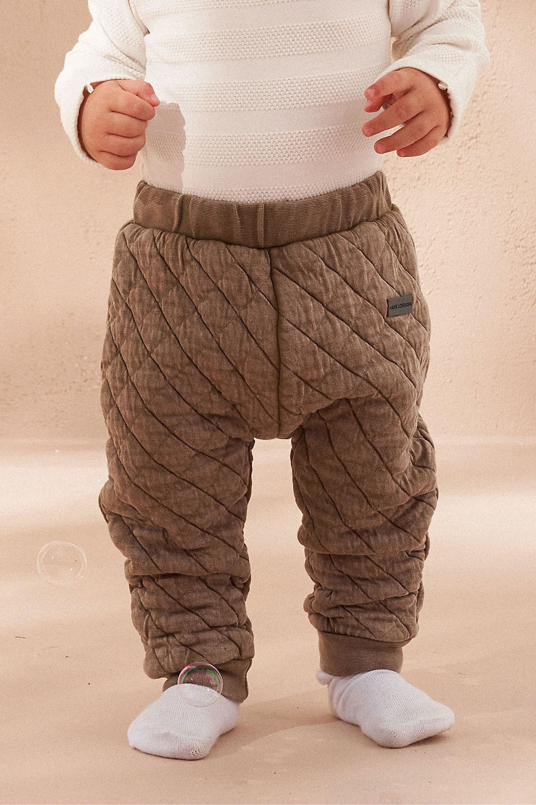 Angel & Rocket Natural Flynn Popcorn Bodysuit And Quilted Joggers Set