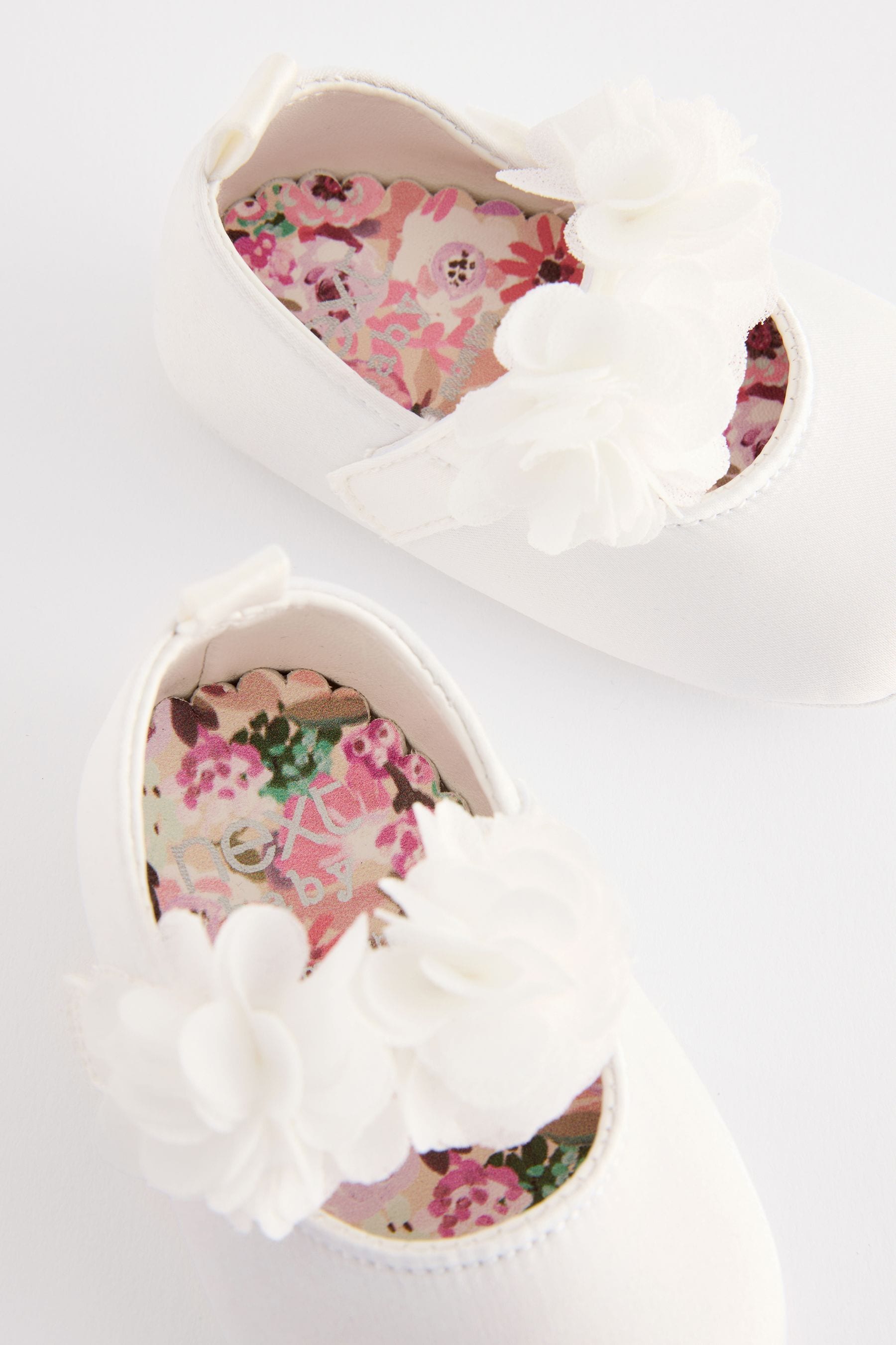 White Satin Baby Corsage Shoes (0-24mths)