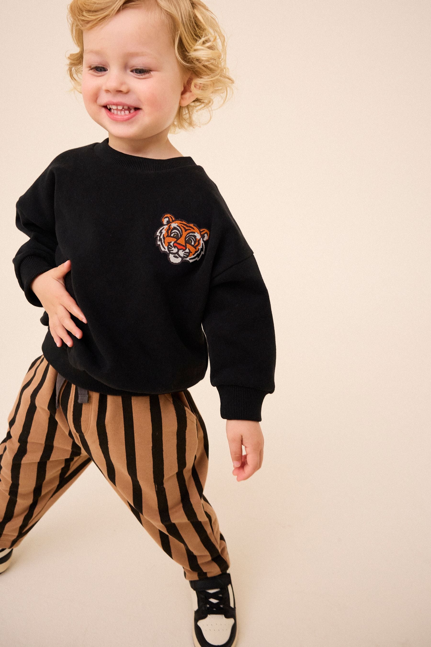 Black Tiger Crew Neck Sweatshirt (3mths-7yrs)