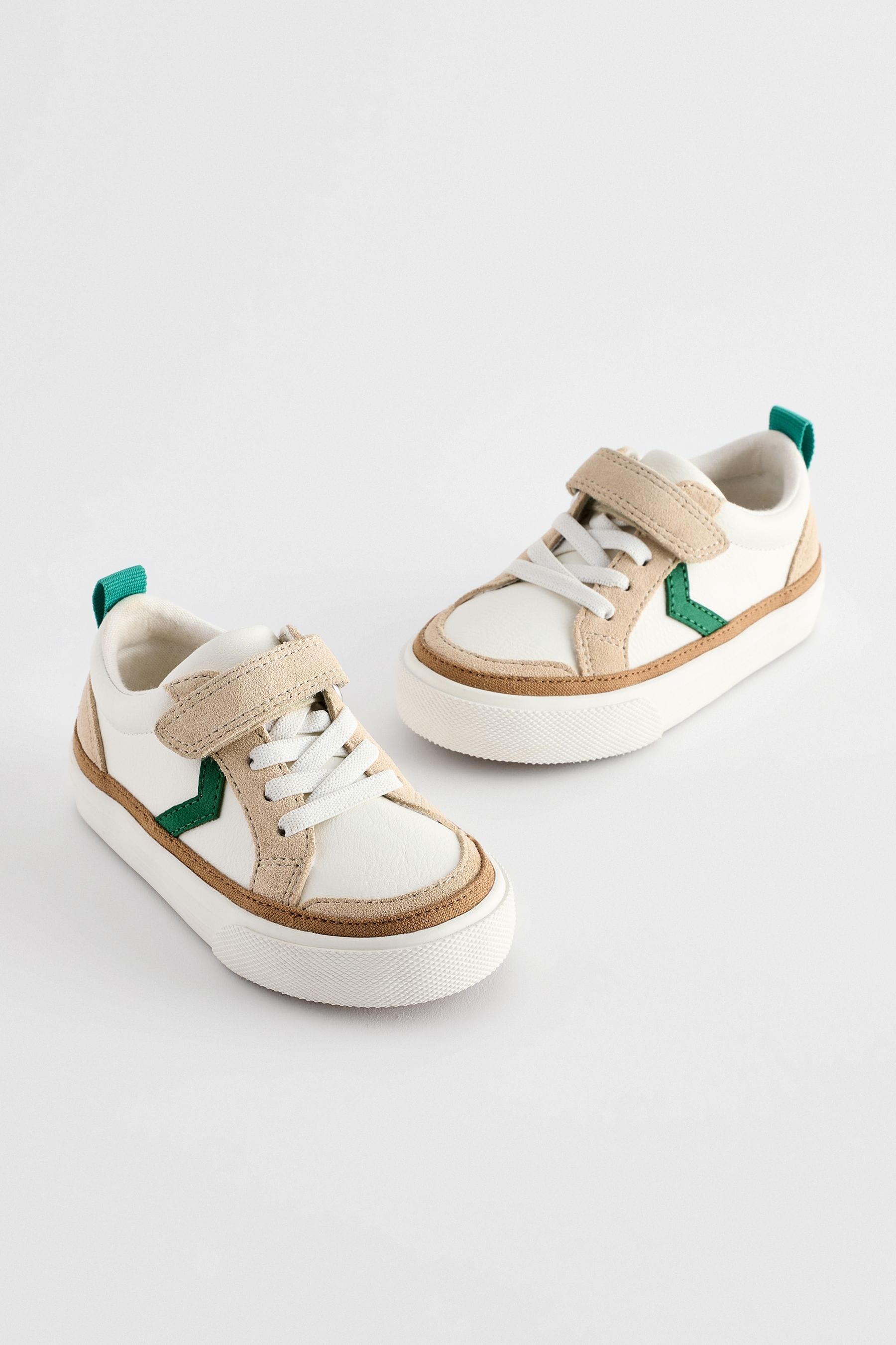 White/Green Wide Fit (G) Touch Fastening Chevron Trainers