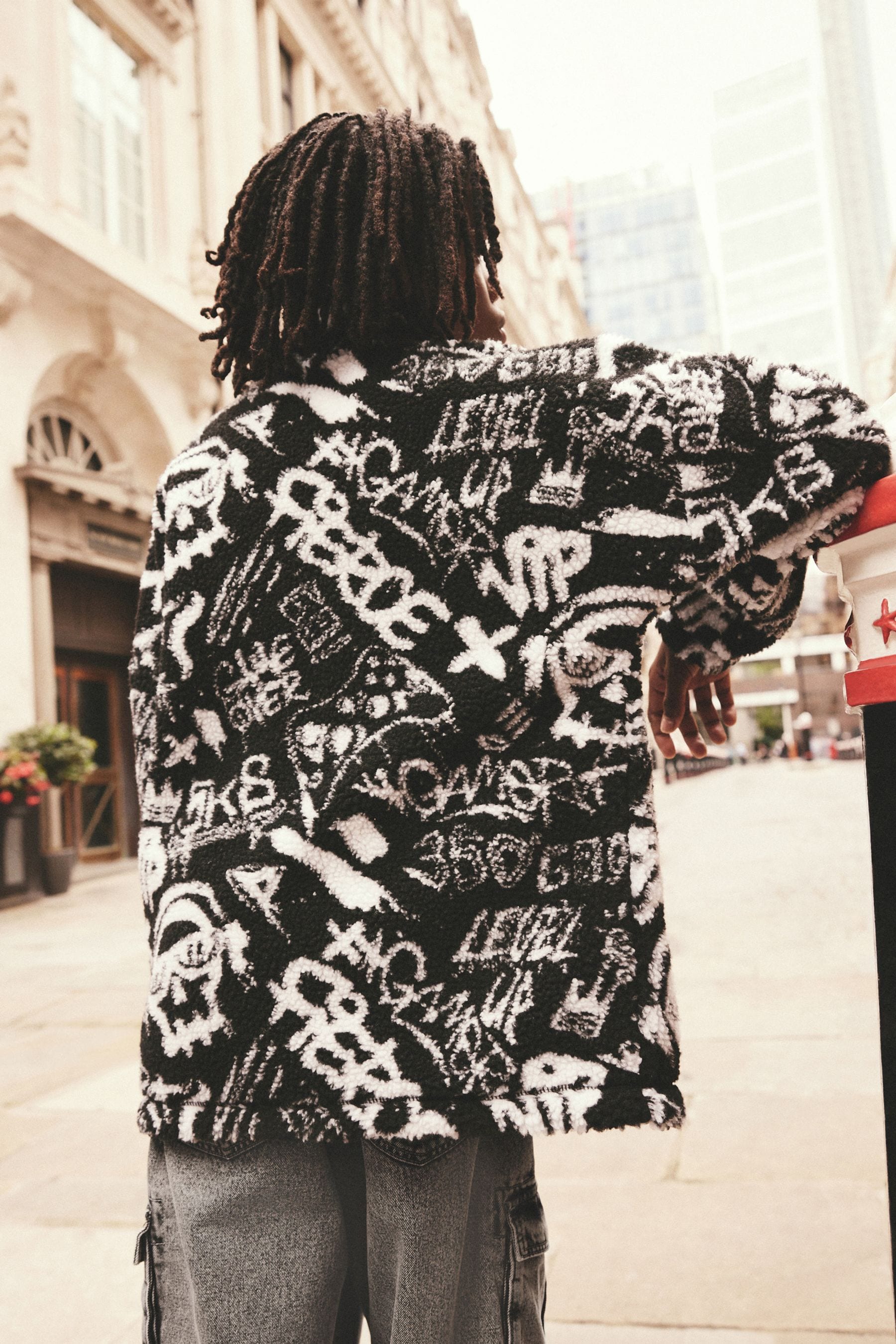 Black/White Printed Zip Through Borg Fleece (3-16yrs)