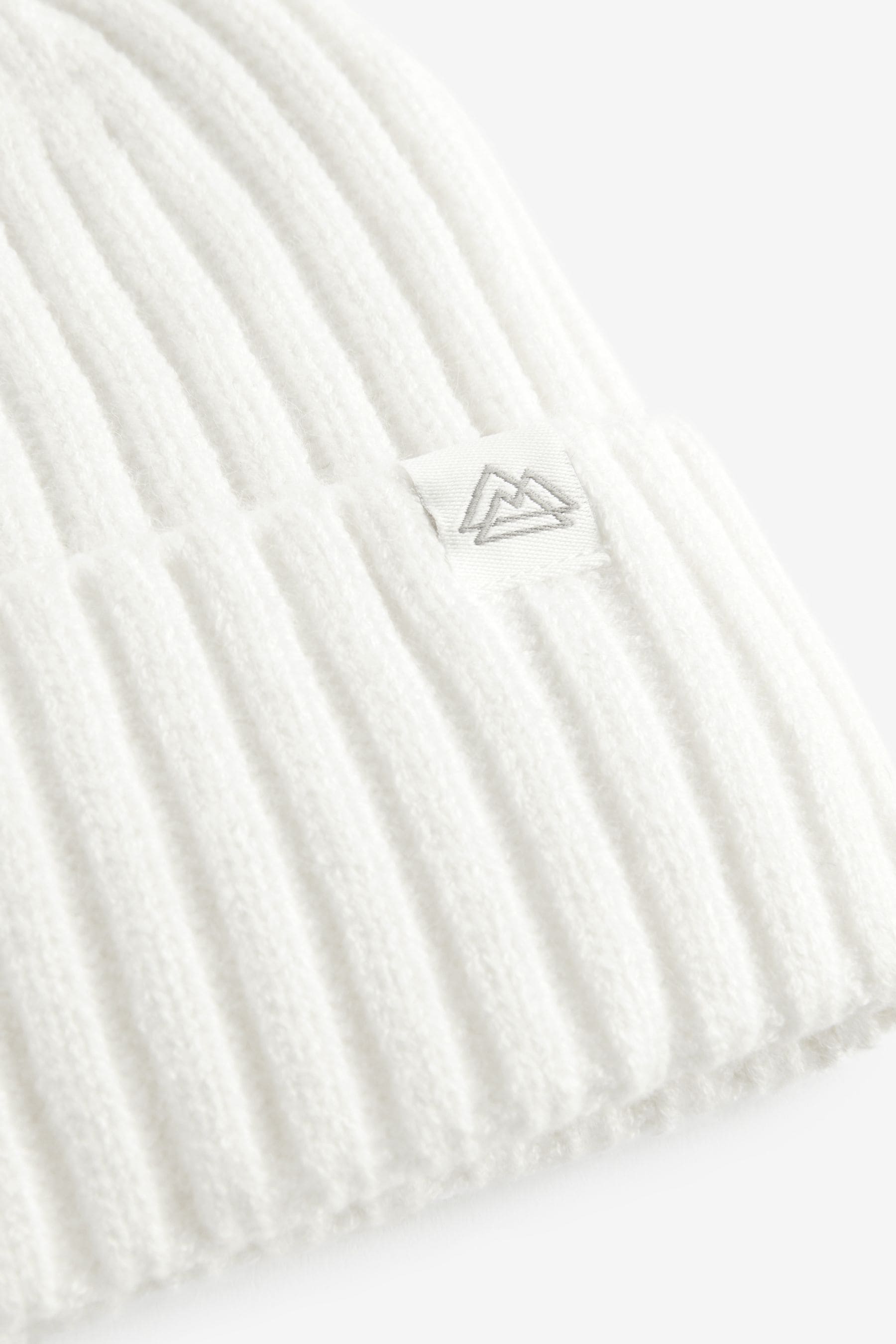 White Knitted Beanie Hat (1-16yrs)