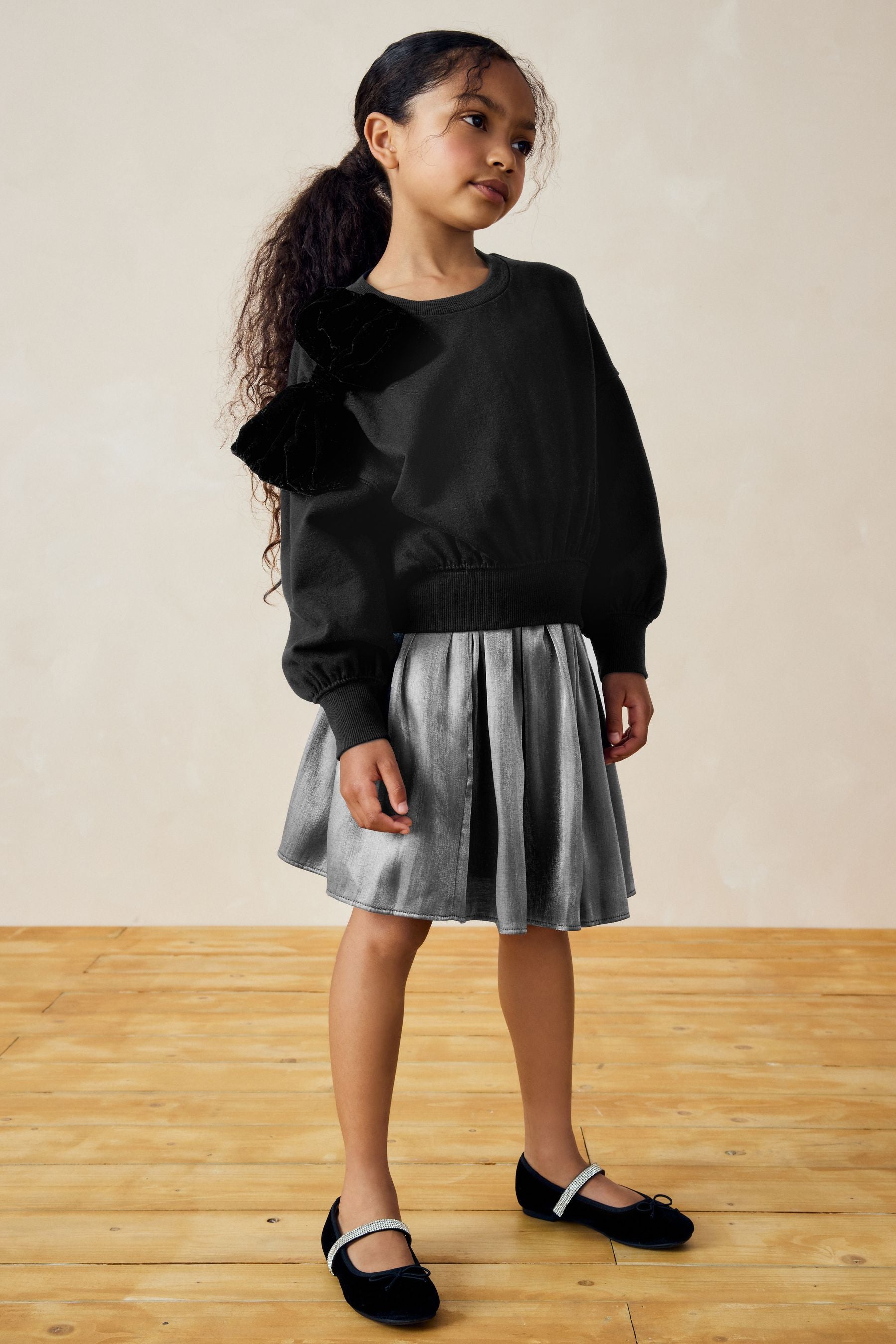 Black Velour Bow Sweatshirt (3-16yrs)